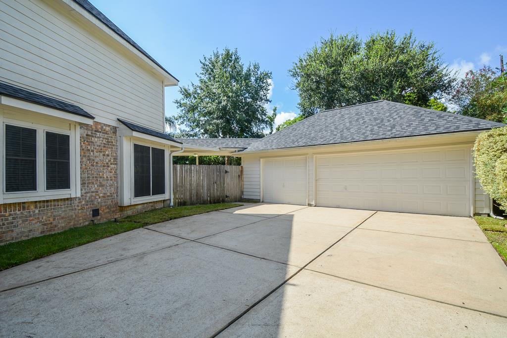 910 Chinni Court Property Photo 26