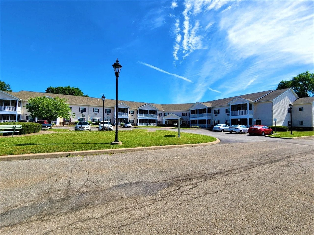 100 Canal View Dr, Ny Property Photo 1