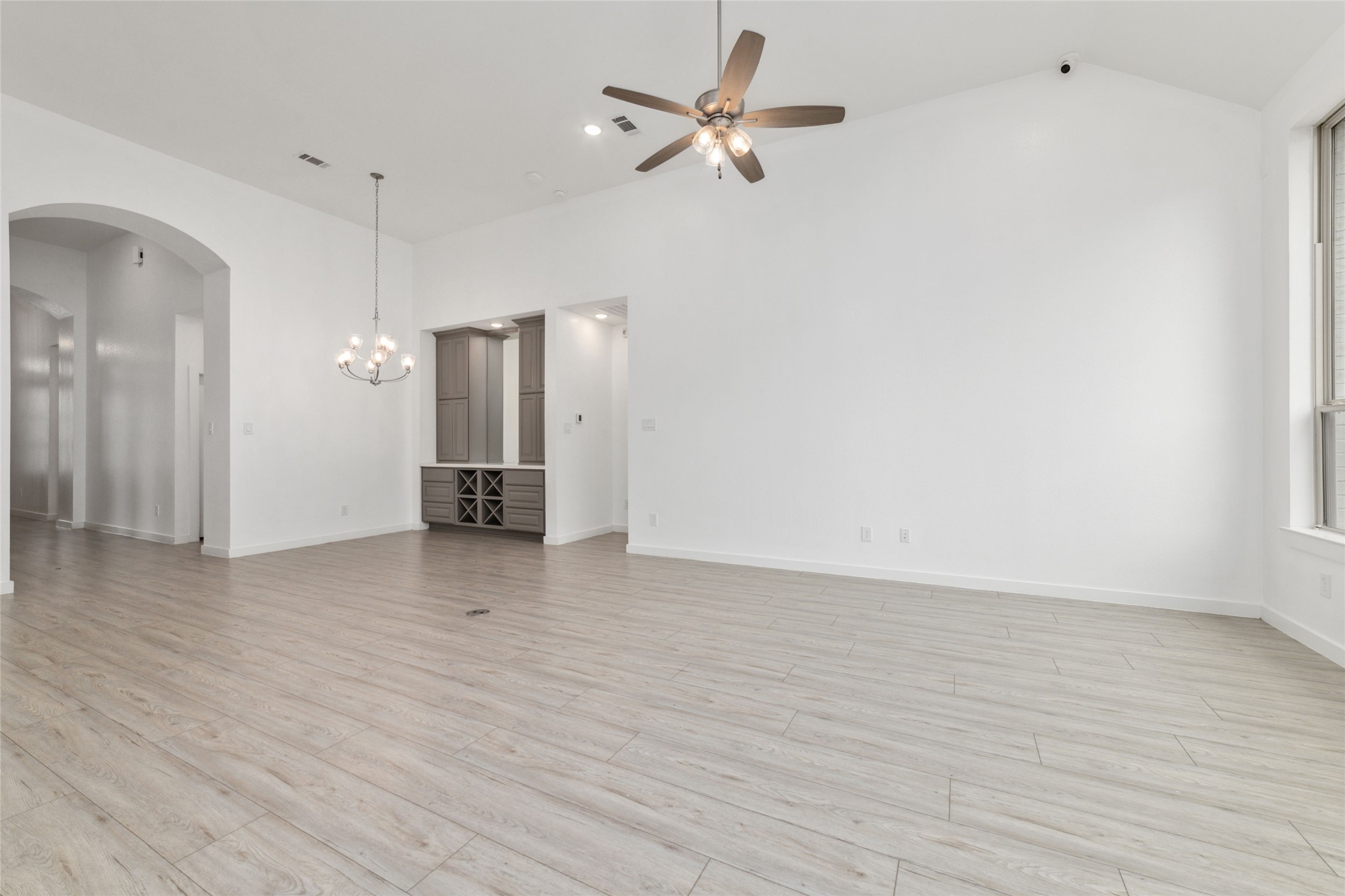 7315 Camden Crestwood Way Property Photo 10