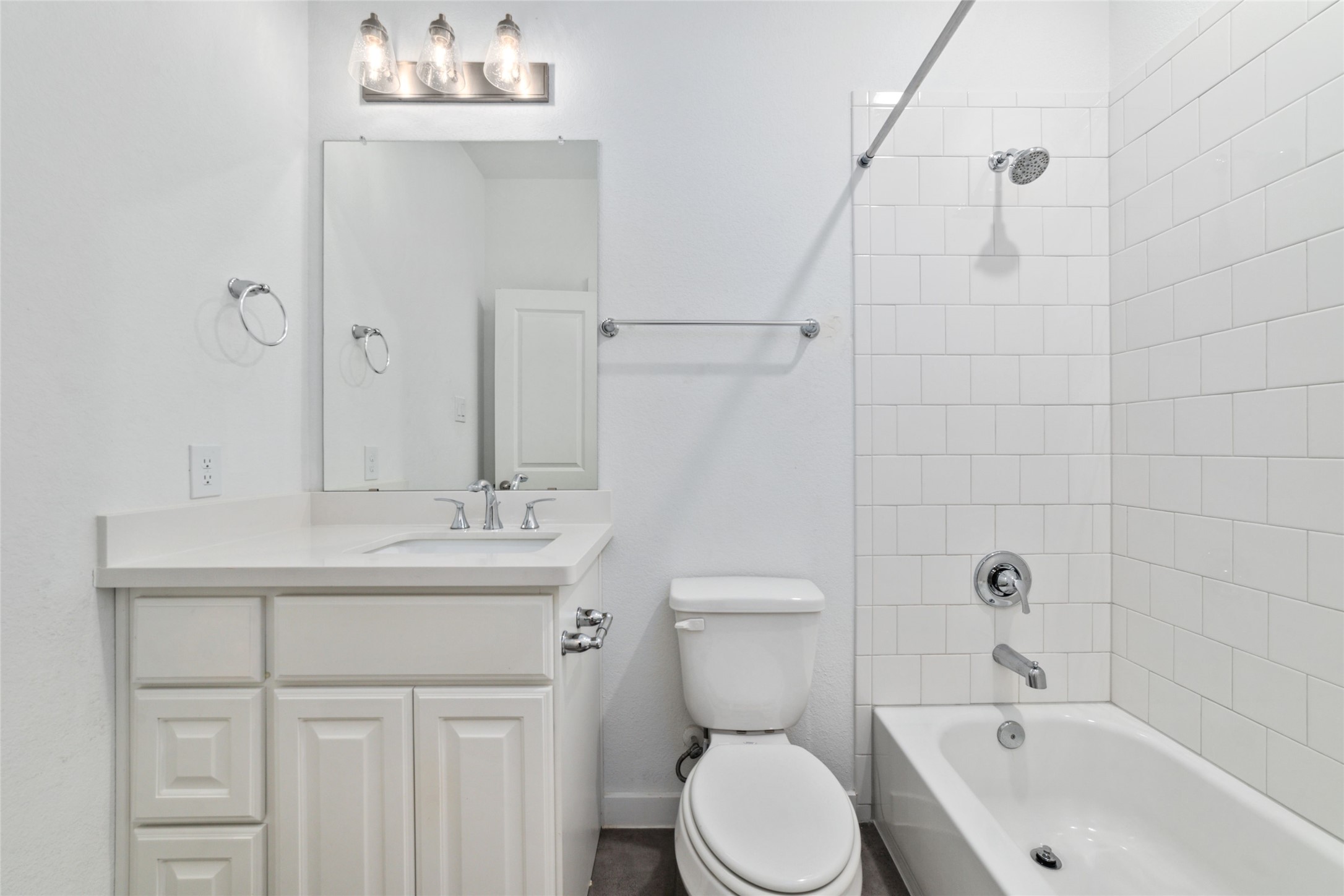 7315 Camden Crestwood Way Property Photo 32