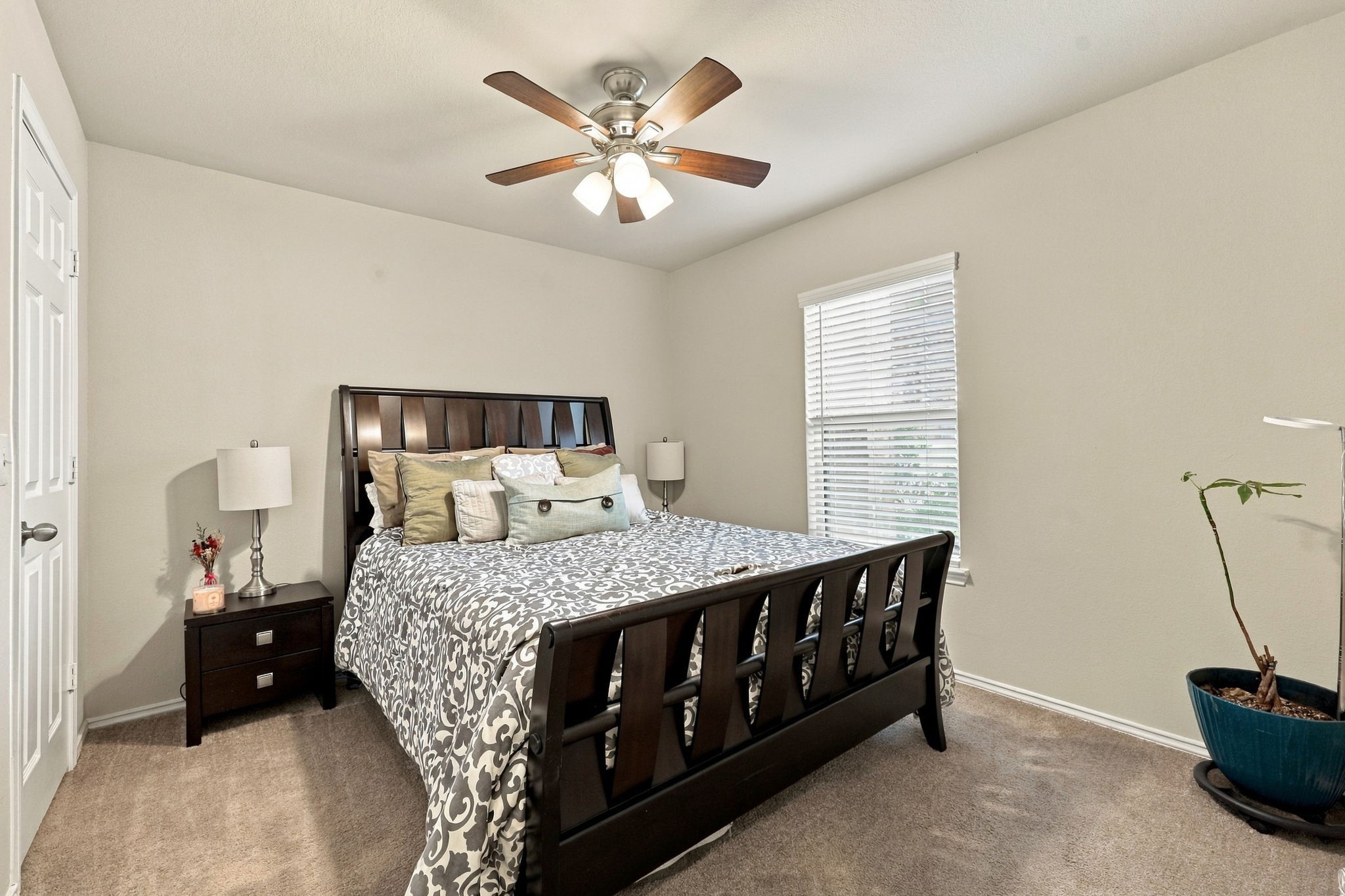 154 Valiant Ridge Trail Property Photo 19