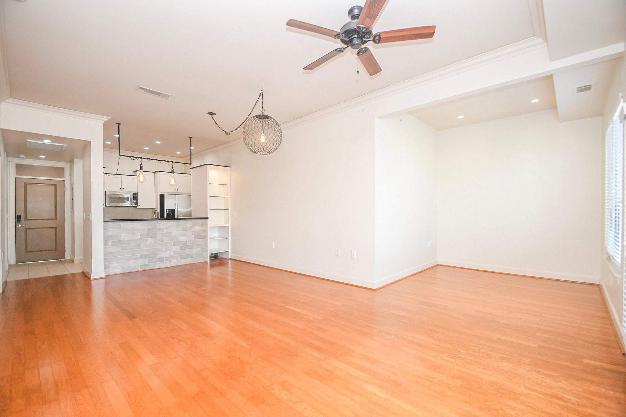 1900 Genesee Street 409 Property Photo 18