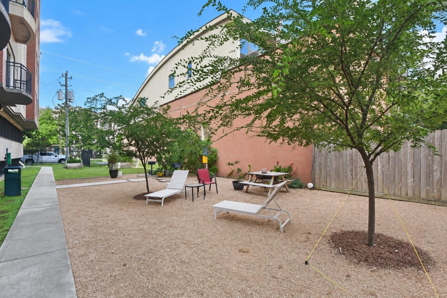 1900 Genesee Street 409 Property Photo 36