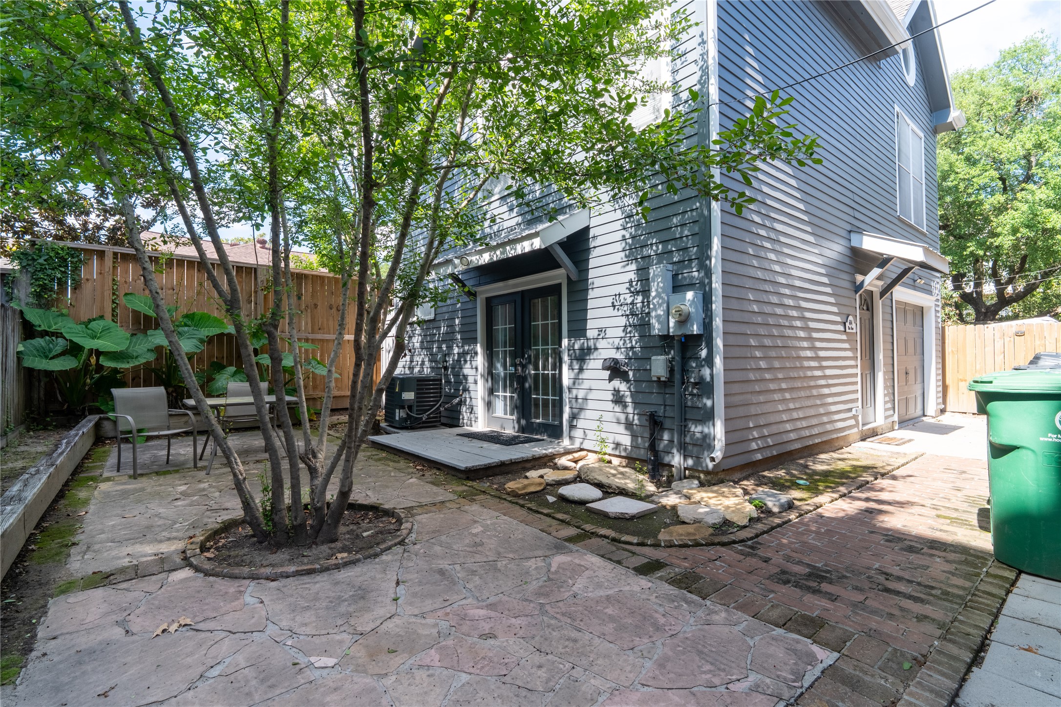 606 W Drew Street B Property Photo 17