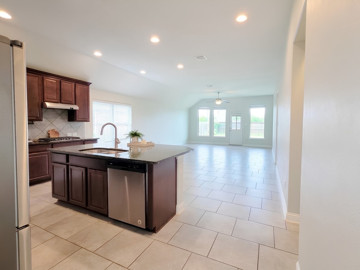 8206 Oxbow Manor Lane Property Photo 13