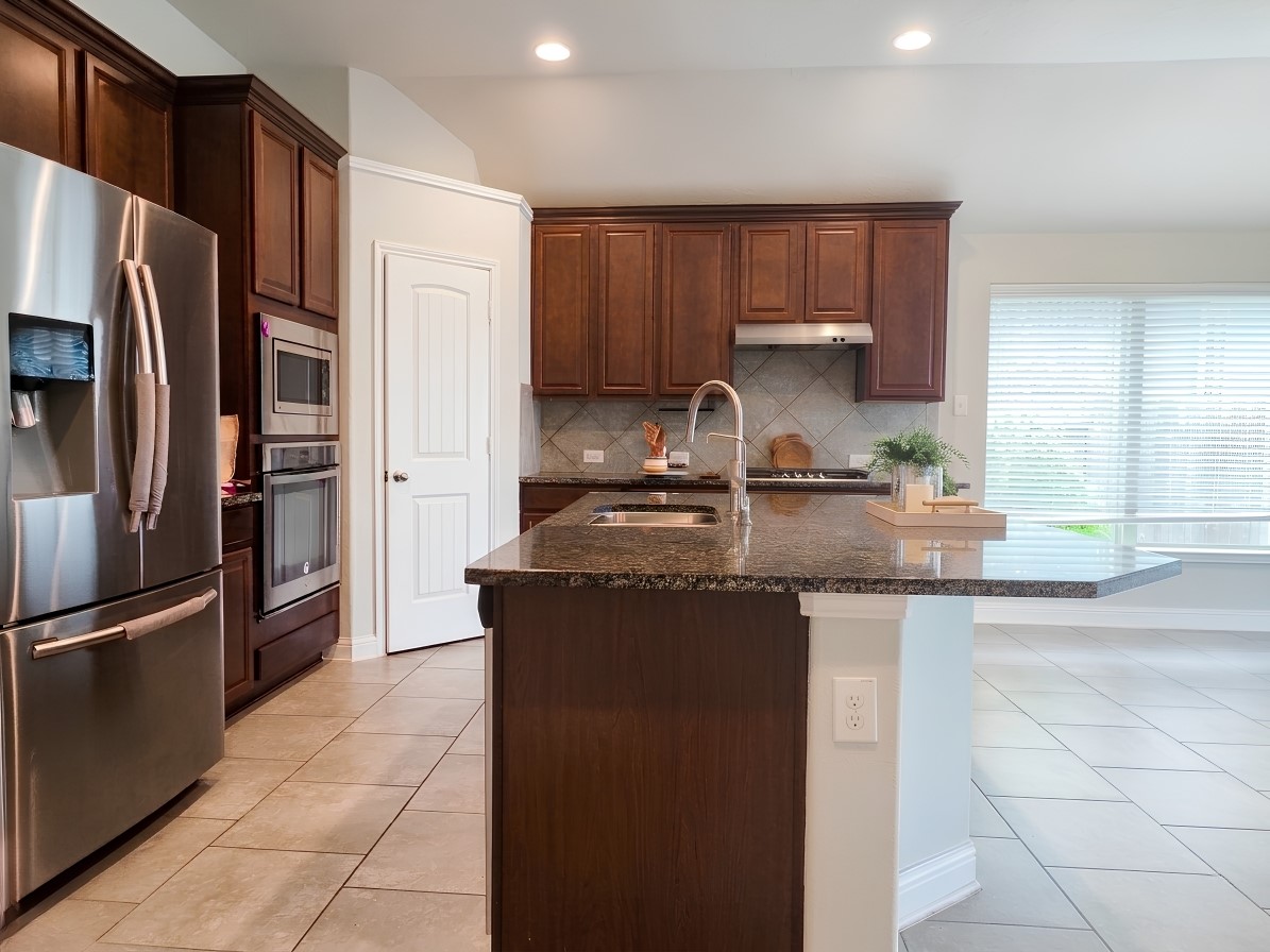 8206 Oxbow Manor Lane Property Photo 14