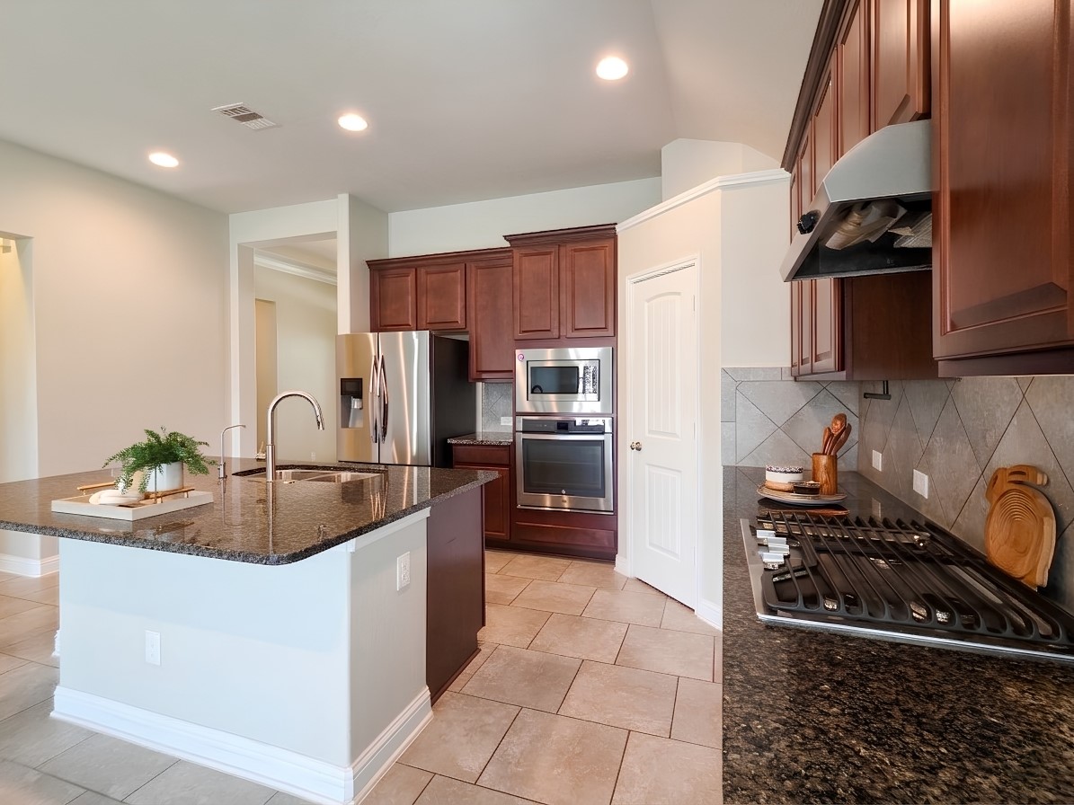 8206 Oxbow Manor Lane Property Photo 16