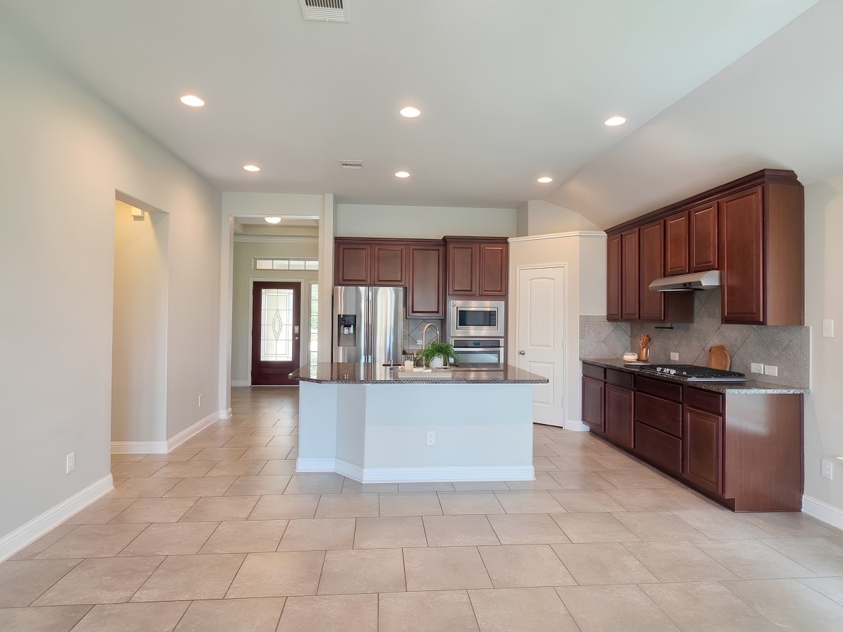 8206 Oxbow Manor Lane Property Photo 18