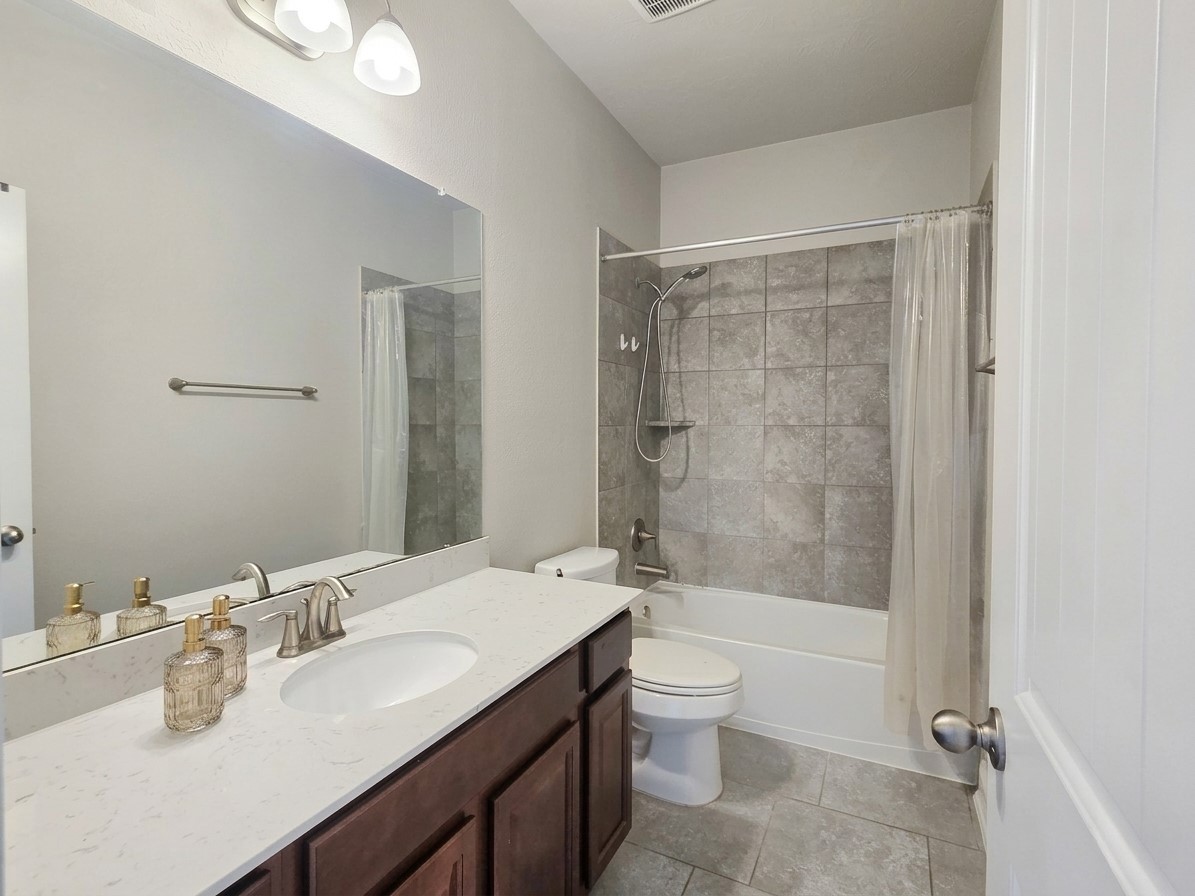 8206 Oxbow Manor Lane Property Photo 31