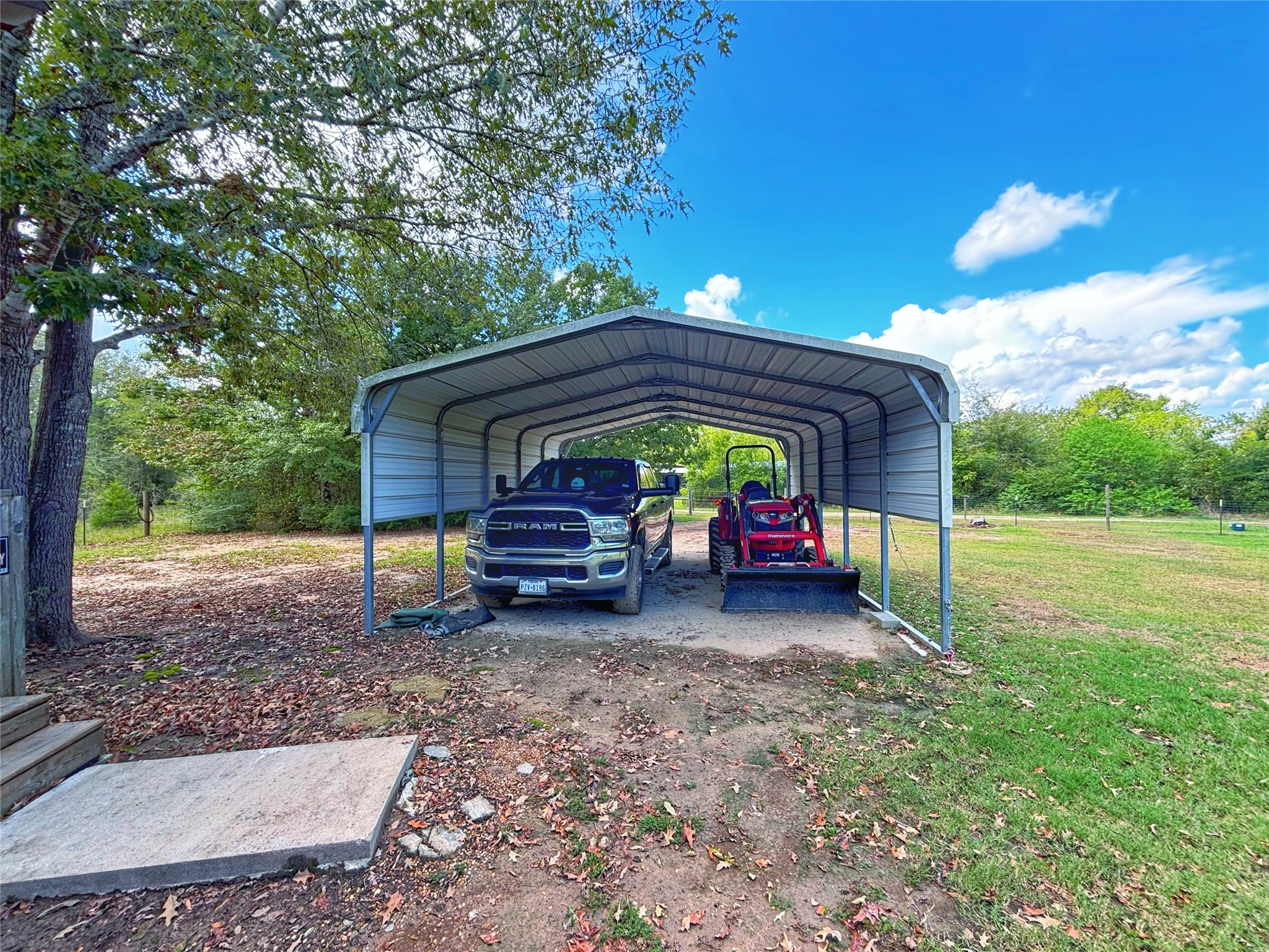 603 Oak Hallow Property Photo 15