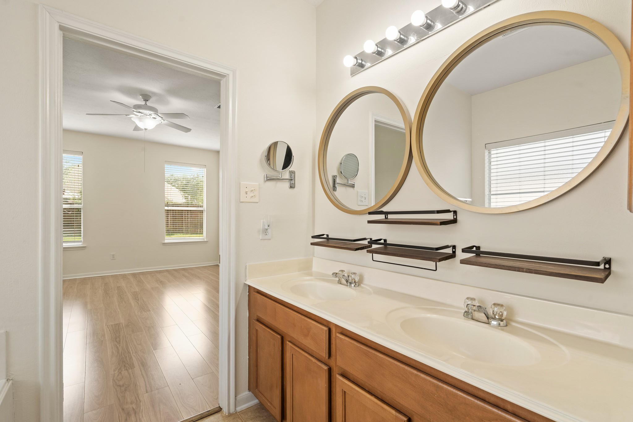 22518 Holbrook Springs Court Property Photo 18