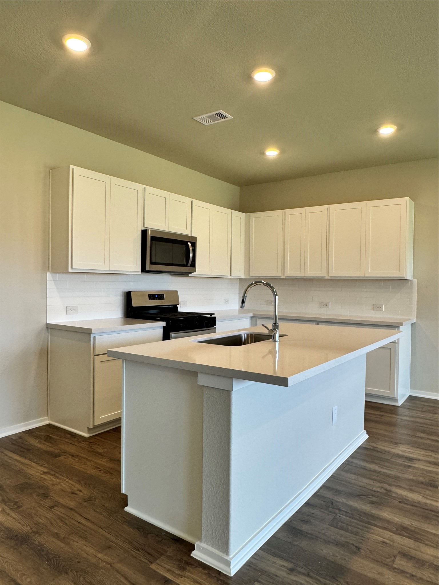 2349 Millican Drive Property Photo 4