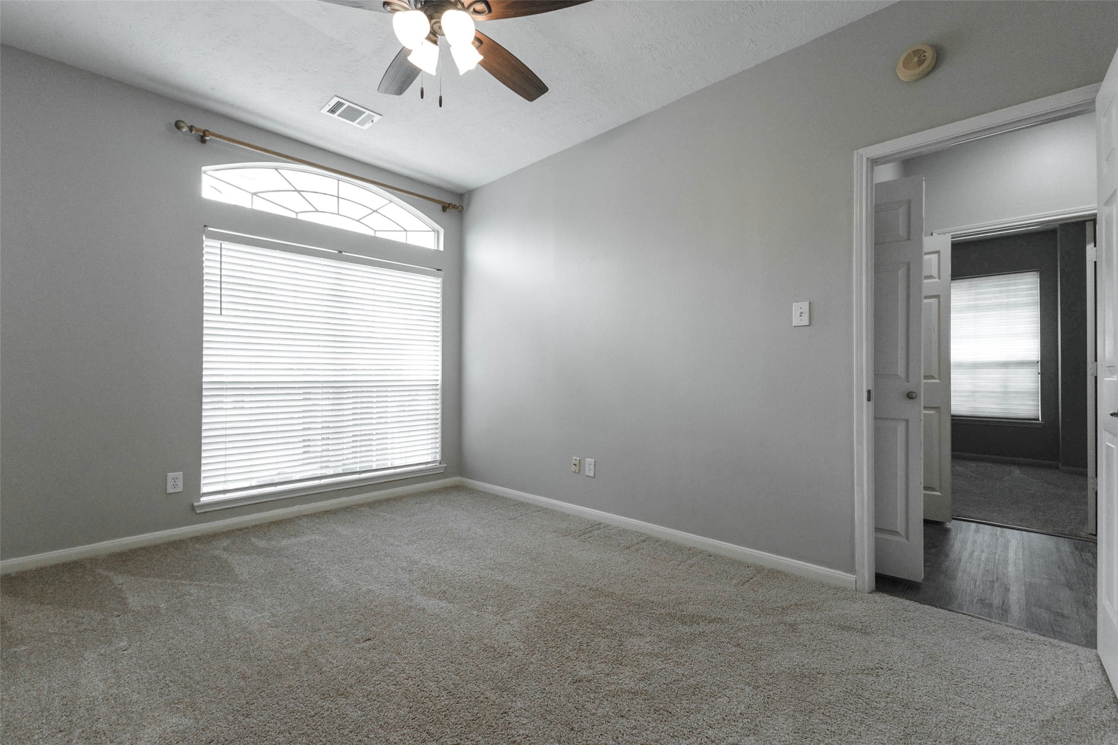 12819 Kingsbridge Lane Property Photo 30