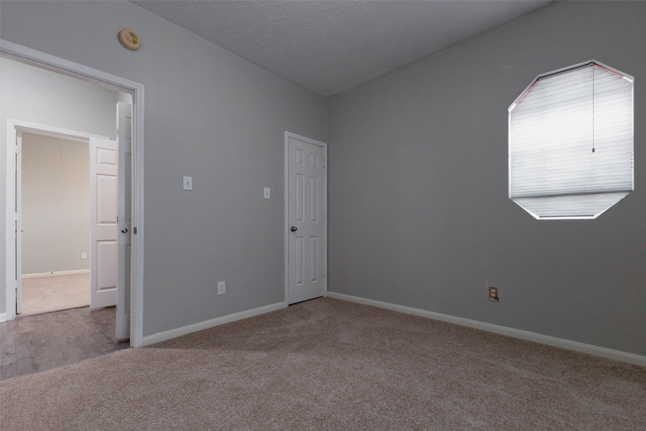 12819 Kingsbridge Lane Property Photo 31