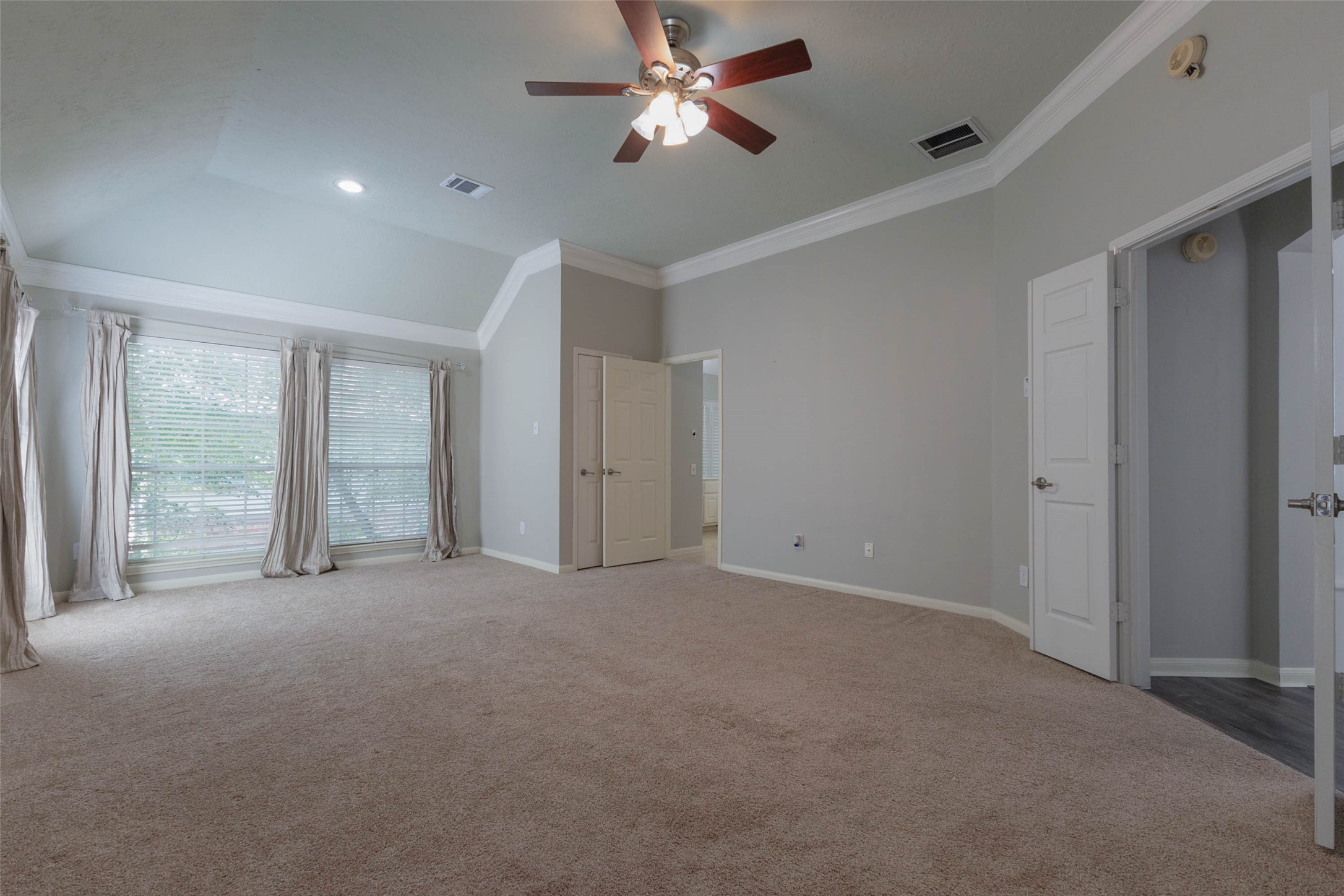12819 Kingsbridge Lane Property Photo 34