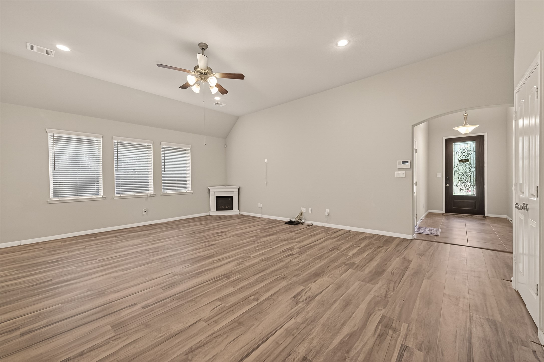 20427 Alpine Meadow Place Property Photo 8