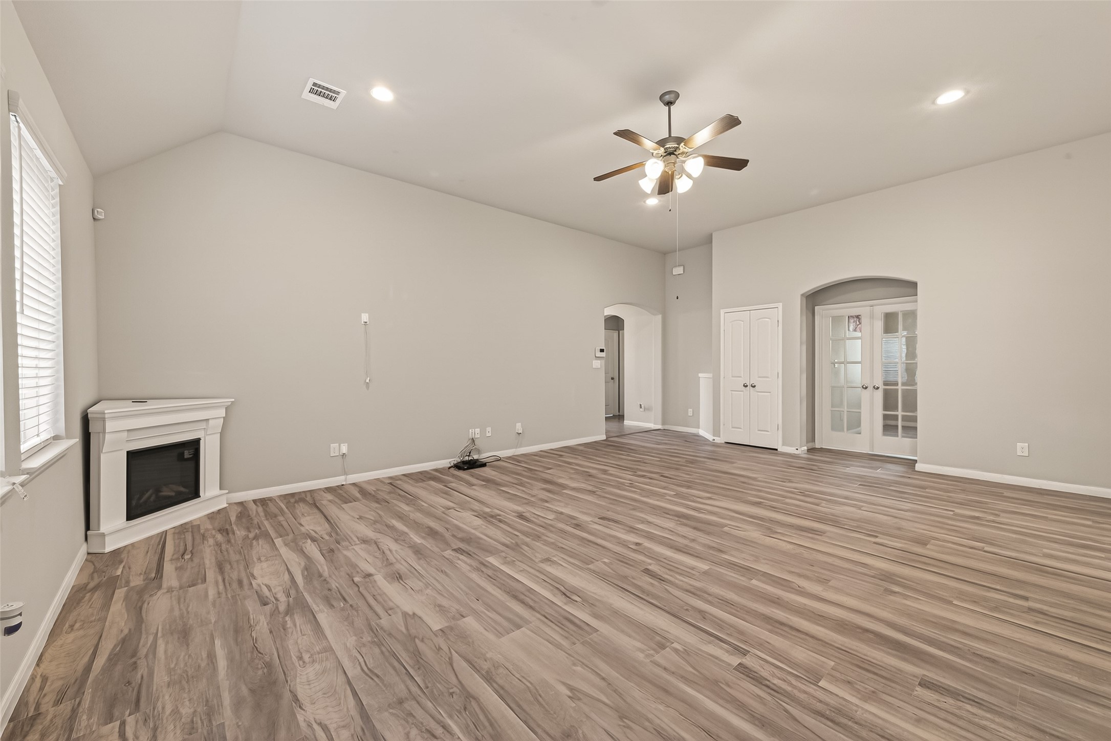 20427 Alpine Meadow Place Property Photo 9