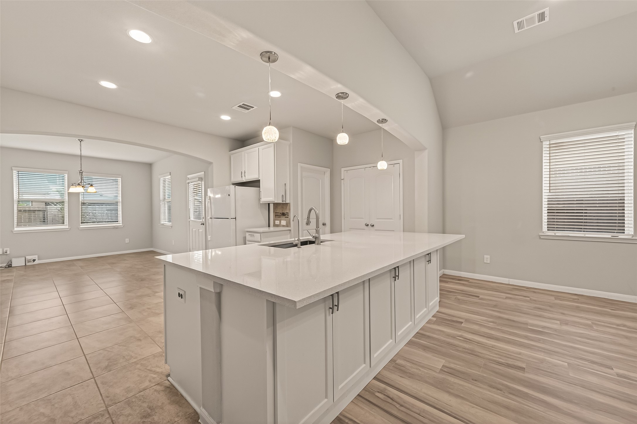 20427 Alpine Meadow Place Property Photo 12