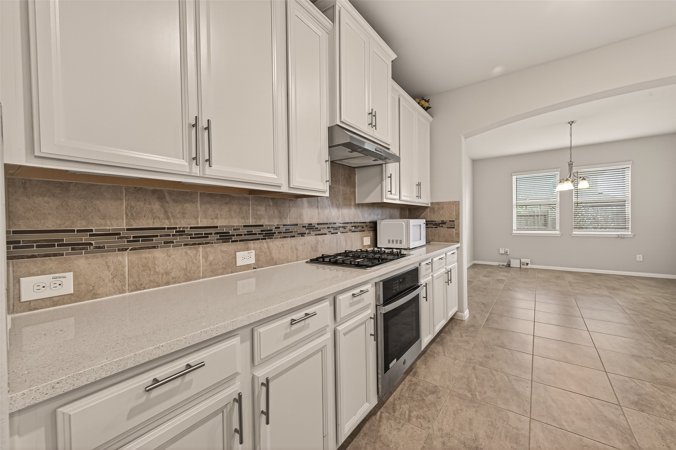 20427 Alpine Meadow Place Property Photo 13