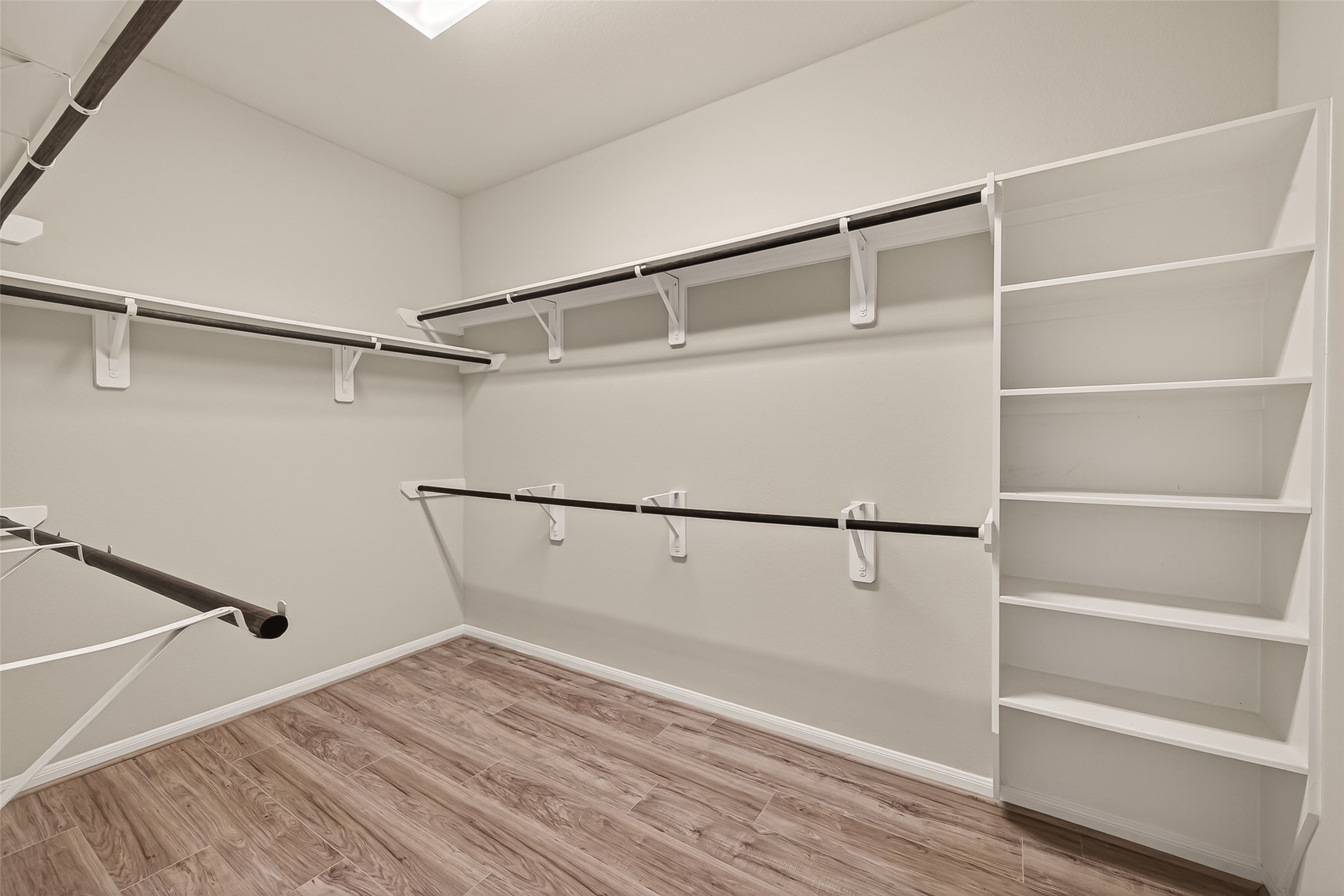 20427 Alpine Meadow Place Property Photo 37