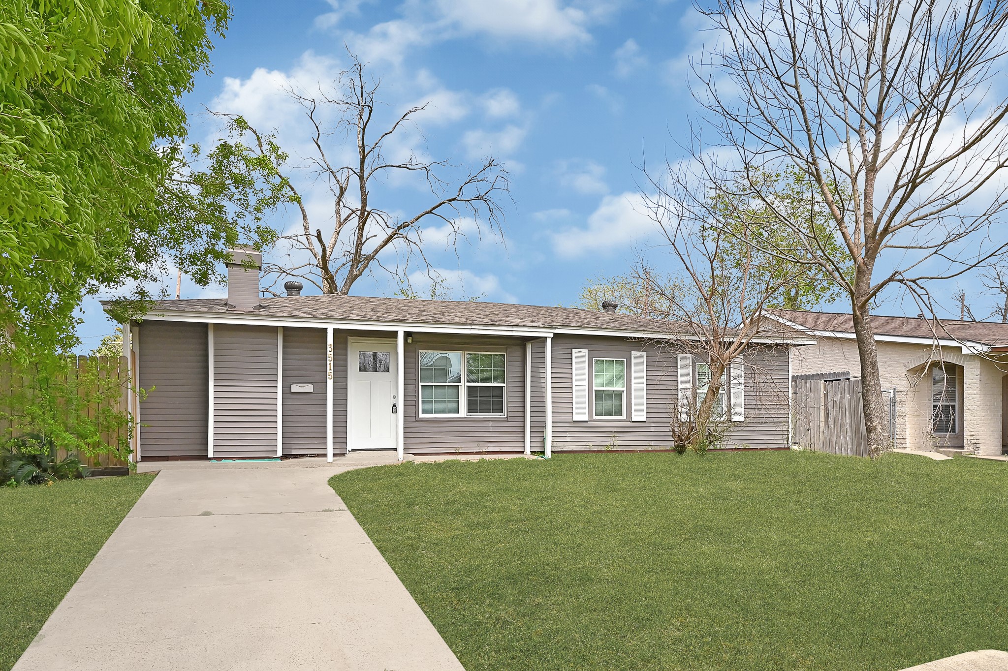 Deepwater Elementary School Real Estate Listings Main Image