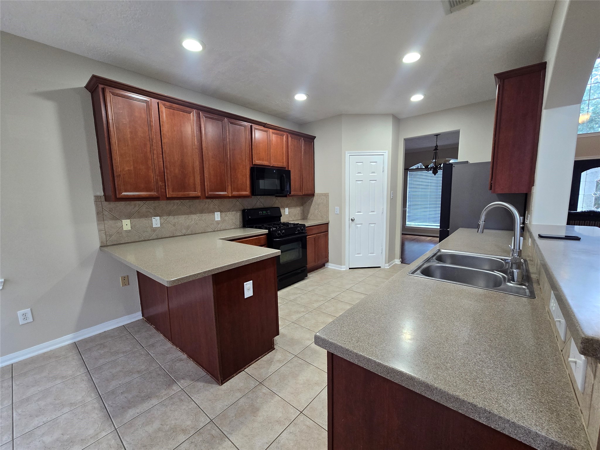 12331 Natchez Park Lane Property Photo 6