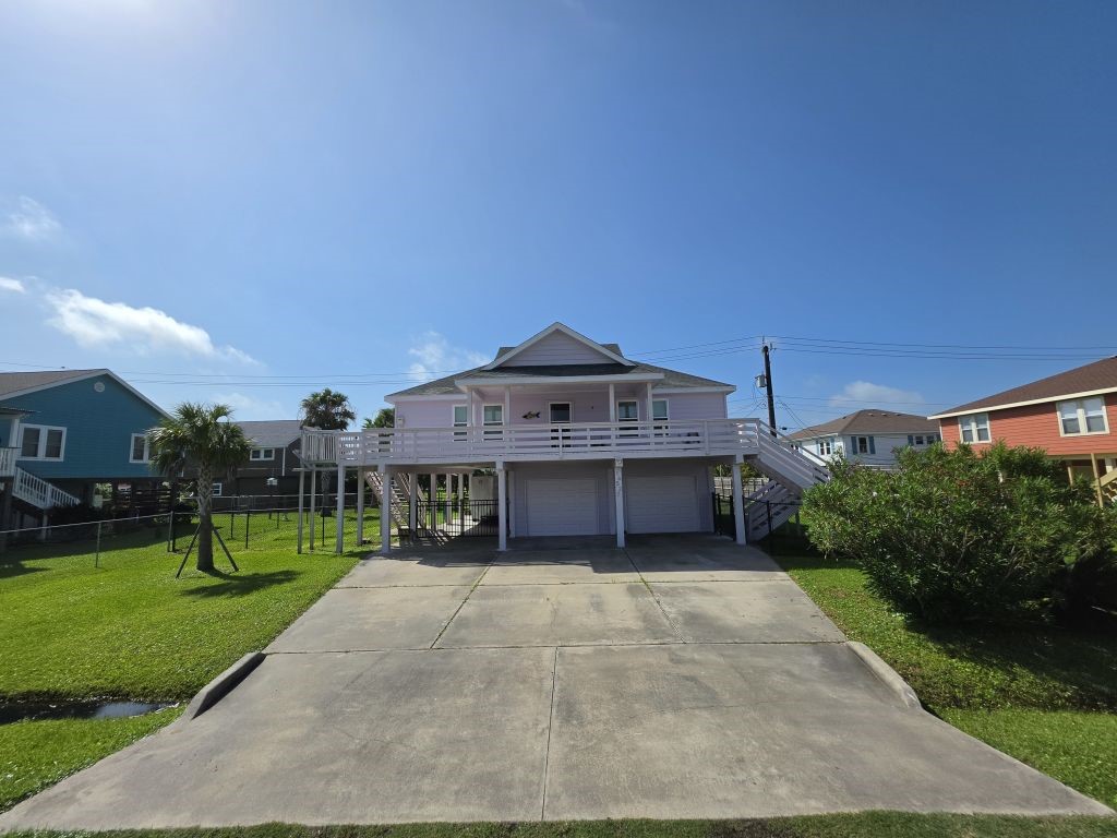 16527 Frances Drake Road Property Photo 2