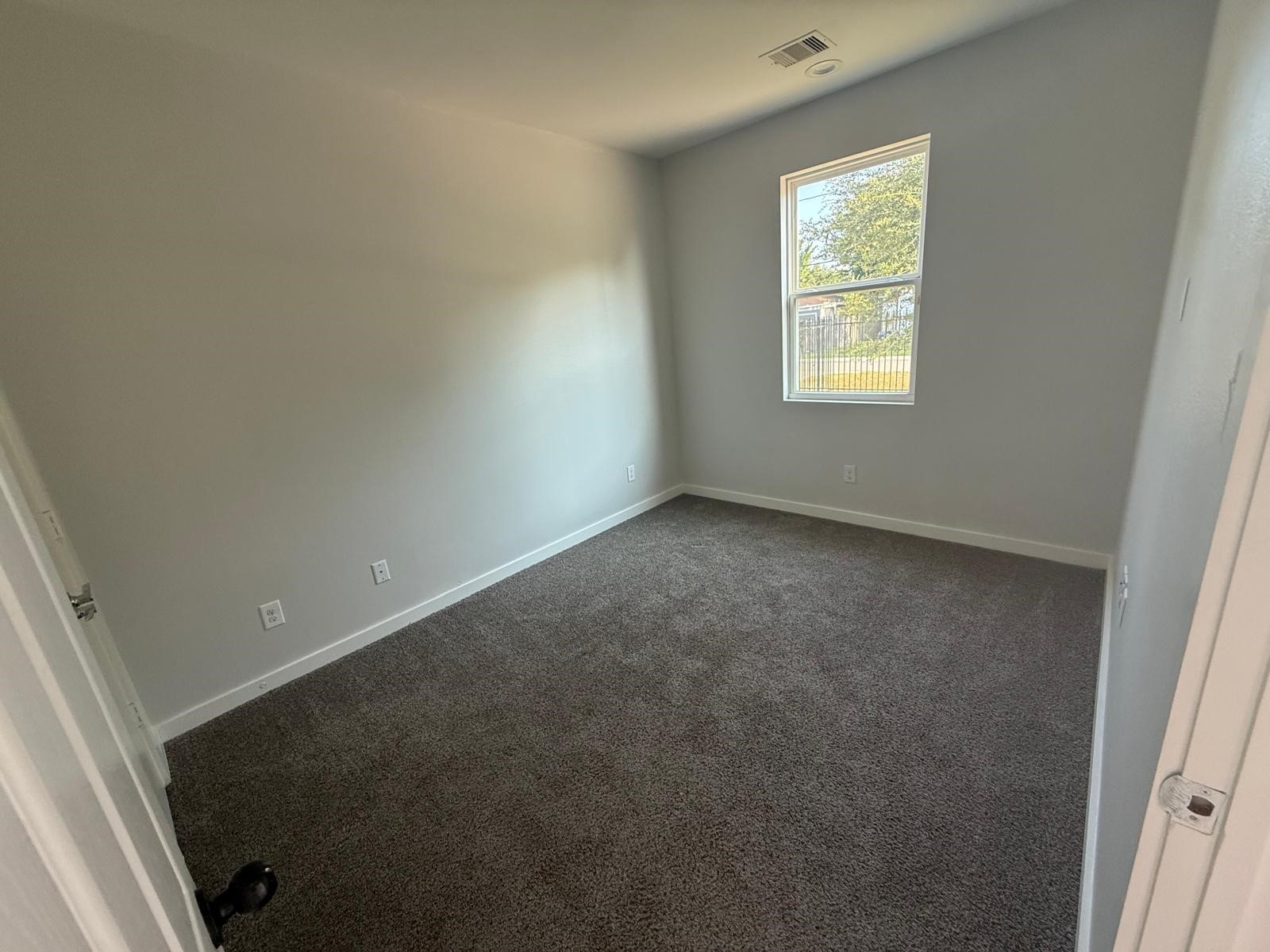 4923 Higgins St Street Property Photo 5