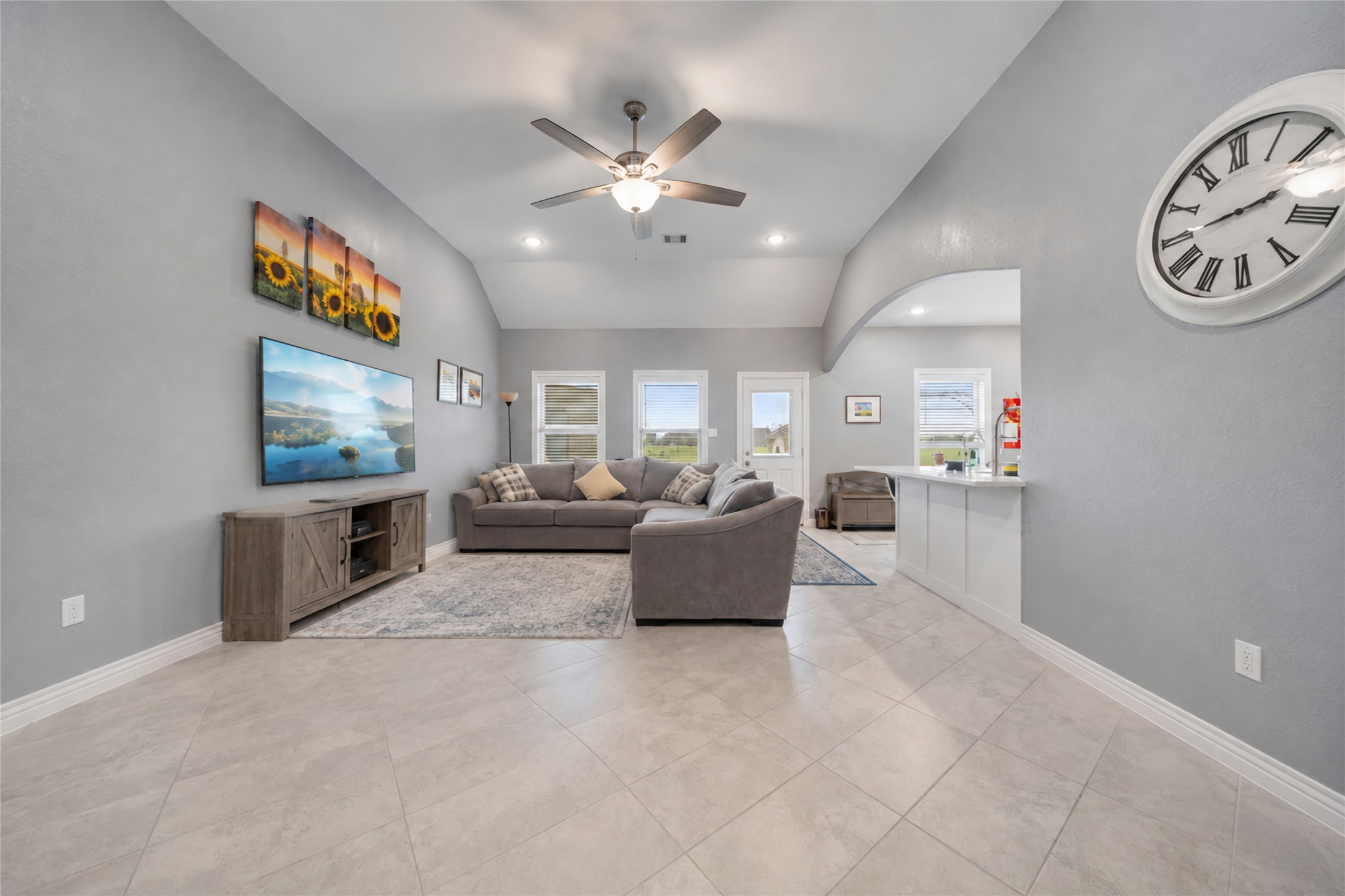 1131 Appaloosa Circle Property Photo 6