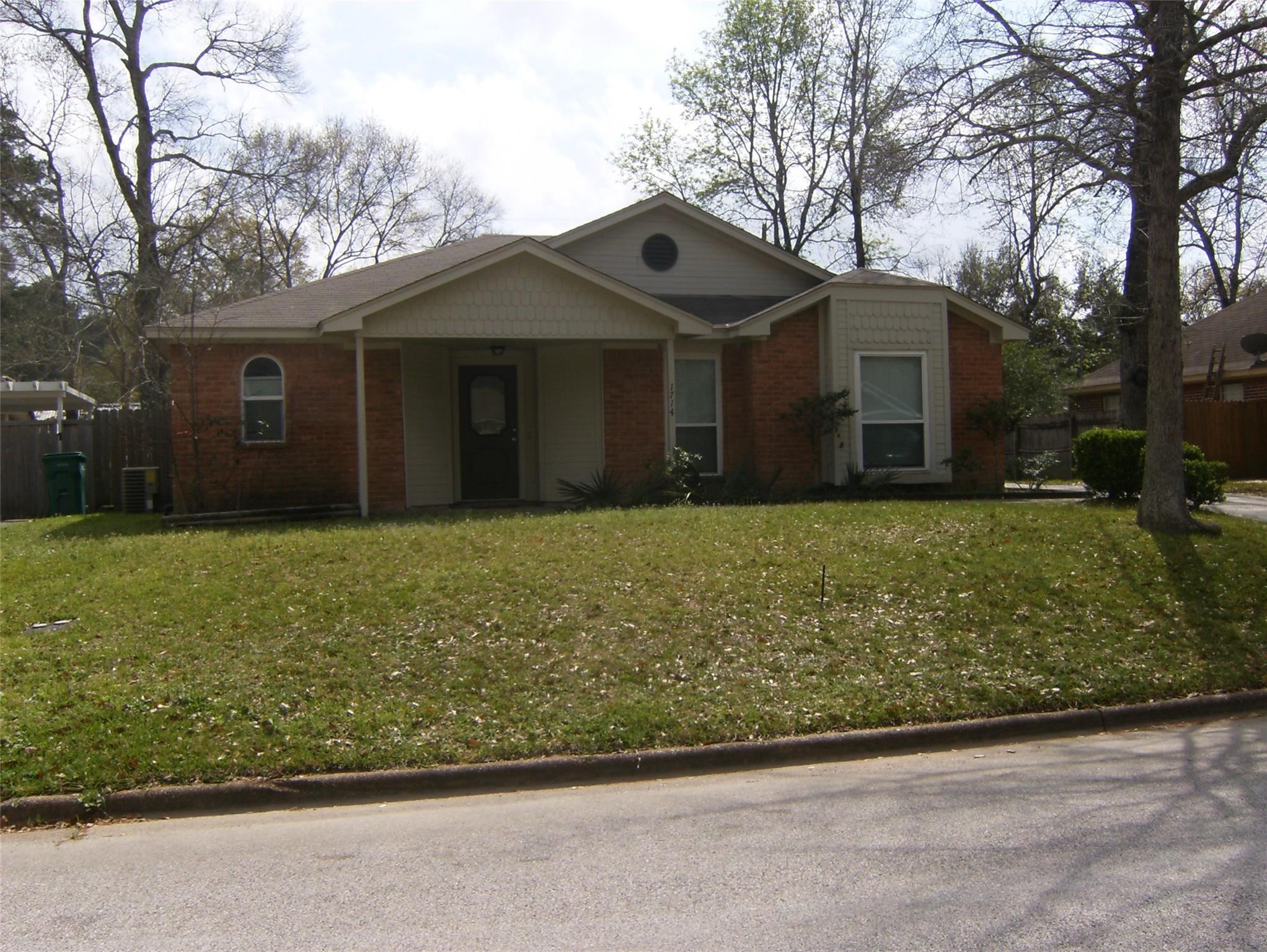 1714 Rebecca Lane Property Photo 2