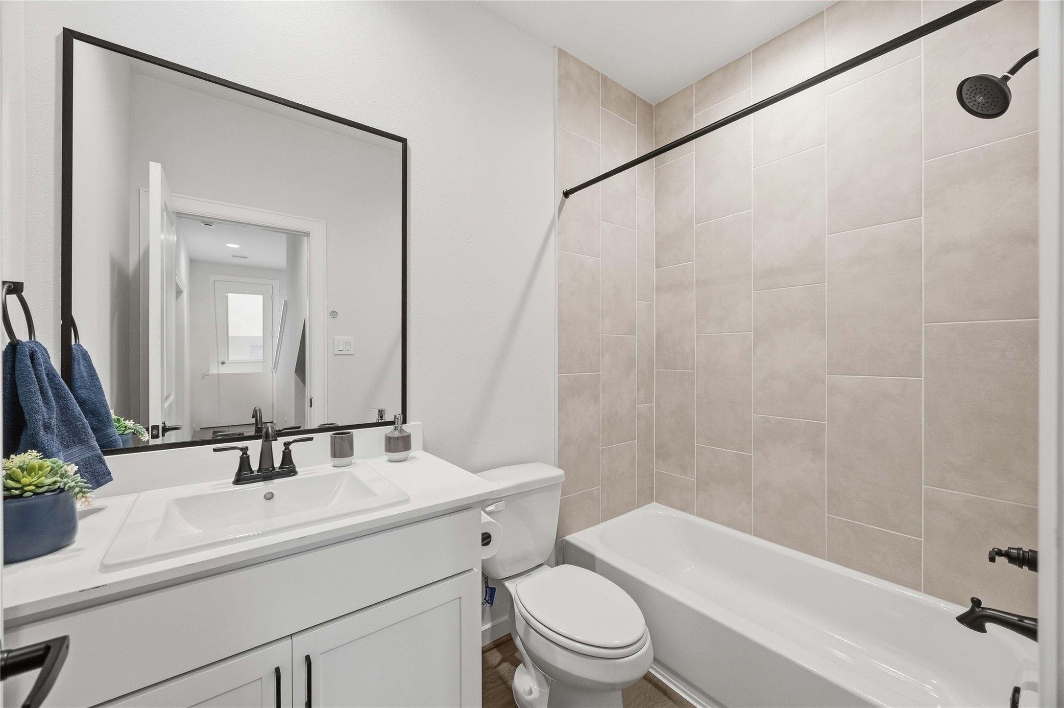 9803 Fulton Park Lane Property Photo 8