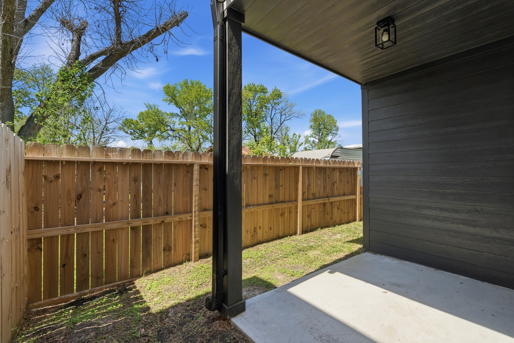 8805 Parkway Drive Property Photo 23