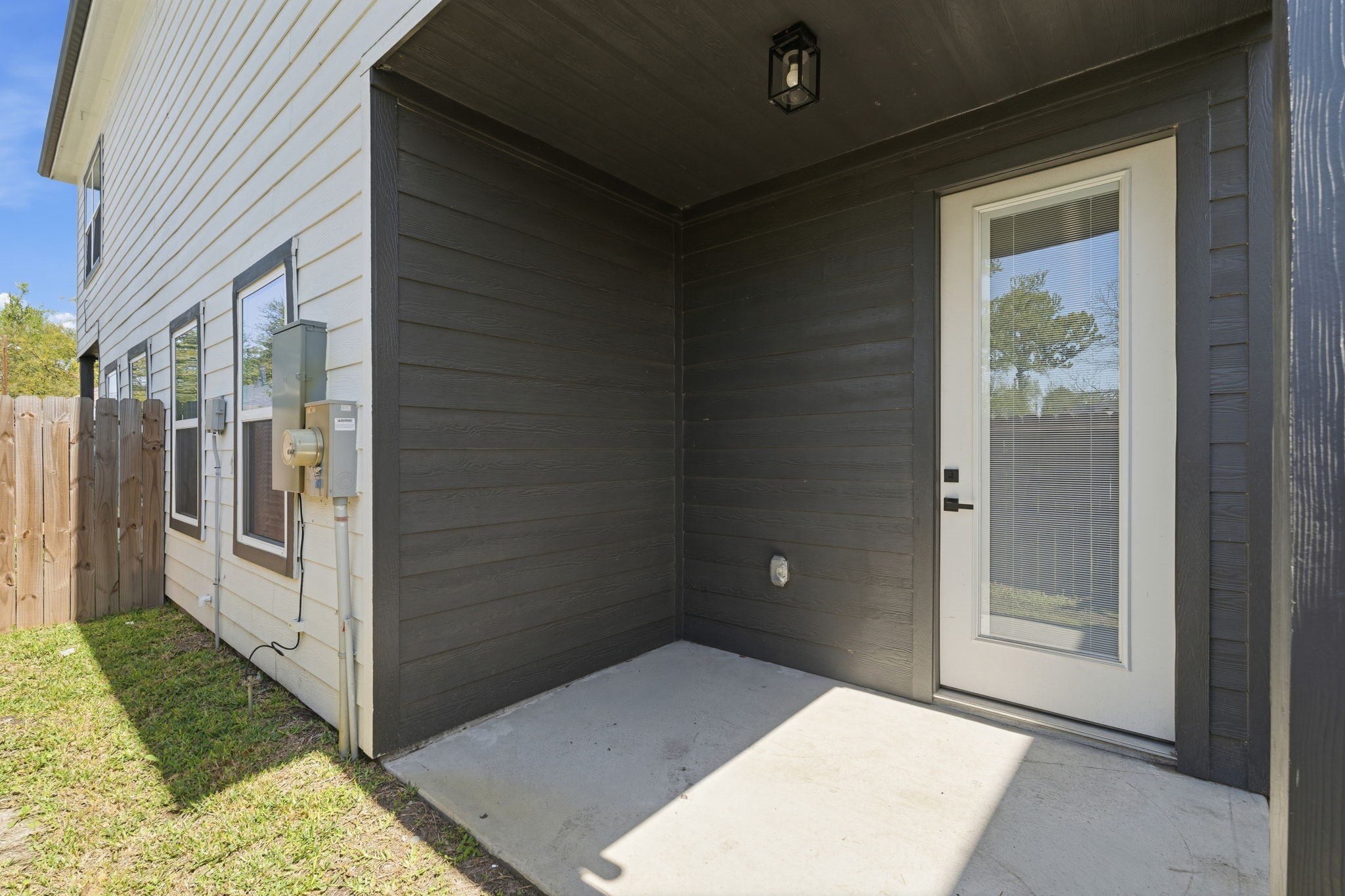 8805 Parkway Drive Property Photo 24