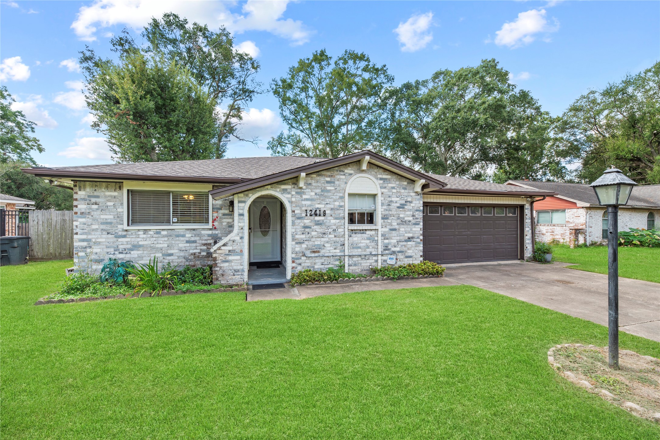 12419 Dermott Drive Property Photo 3
