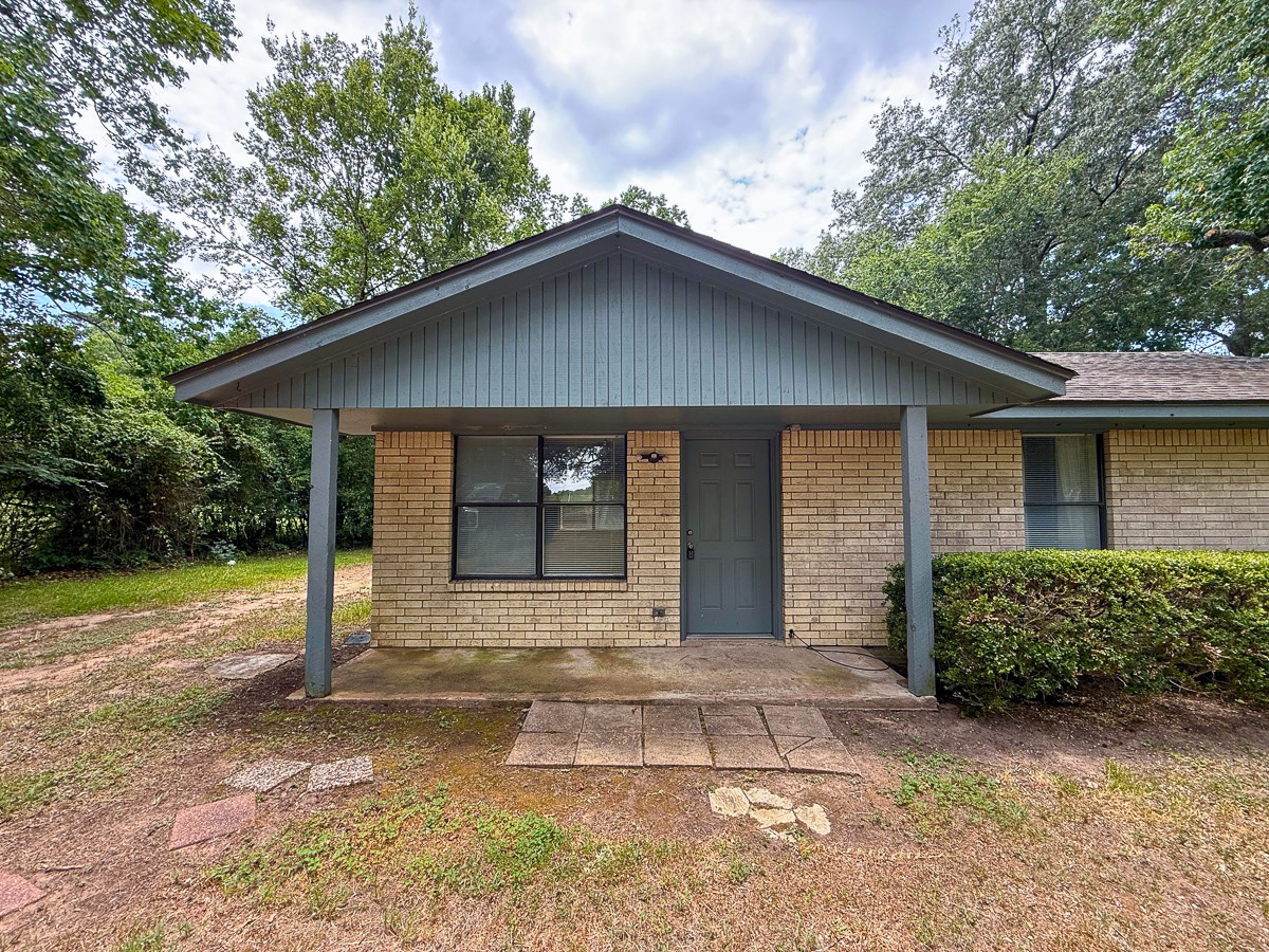 6304 FM 1374 Property Photo 1