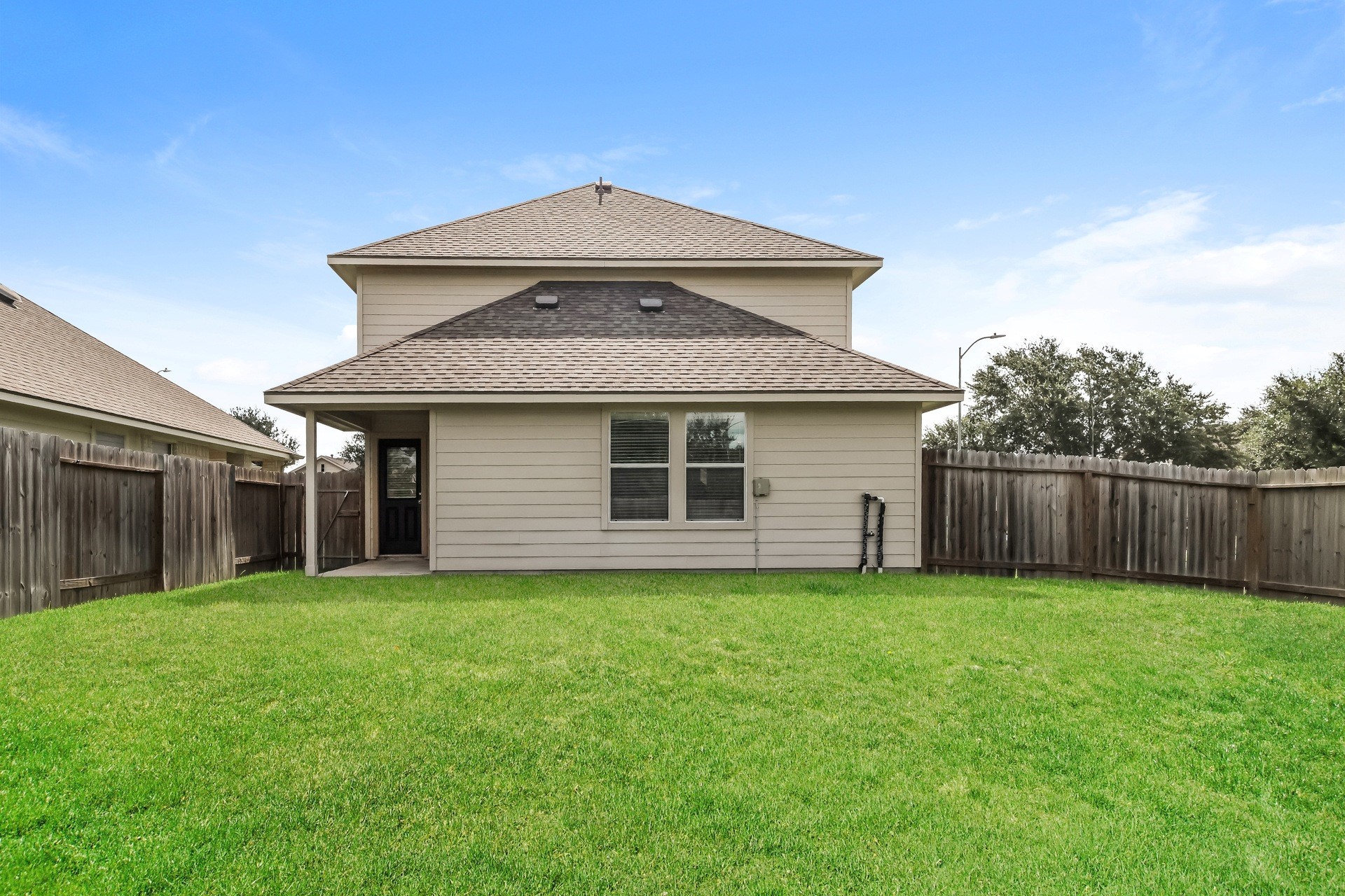 6019 Sugar Field Lane Property Photo 4