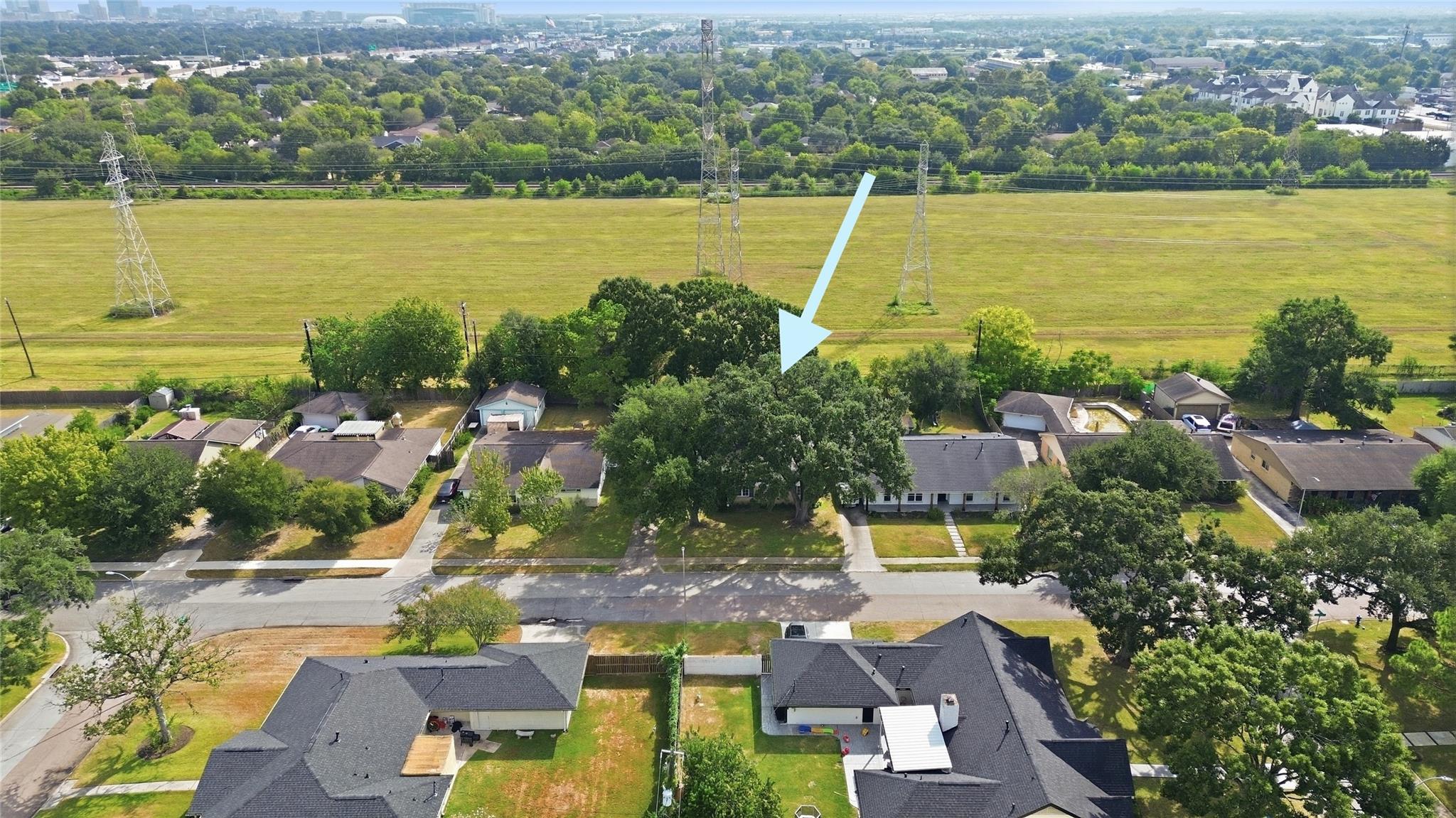 9811 Greenwillow Street, Houston Tx 77096 Property Photo 10