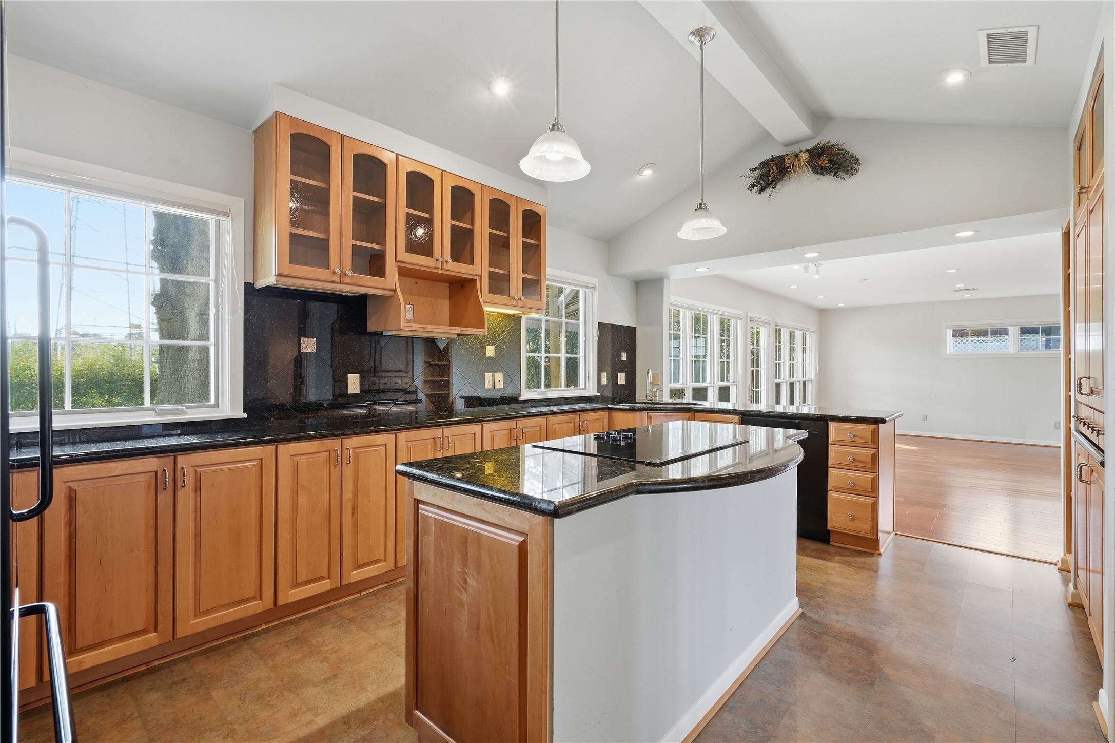 9811 Greenwillow Street Property Photo 22