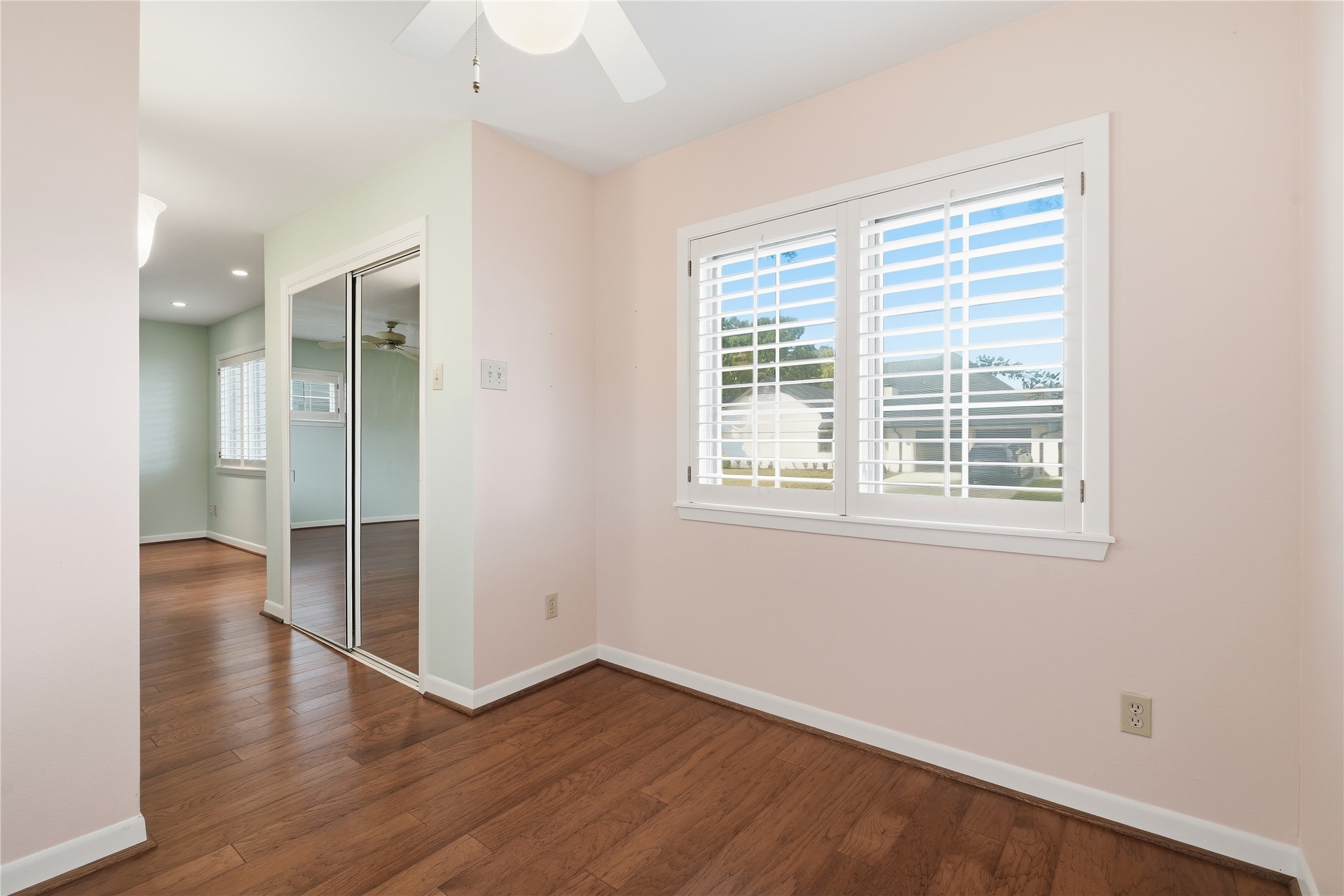 9811 Greenwillow Street Property Photo 33