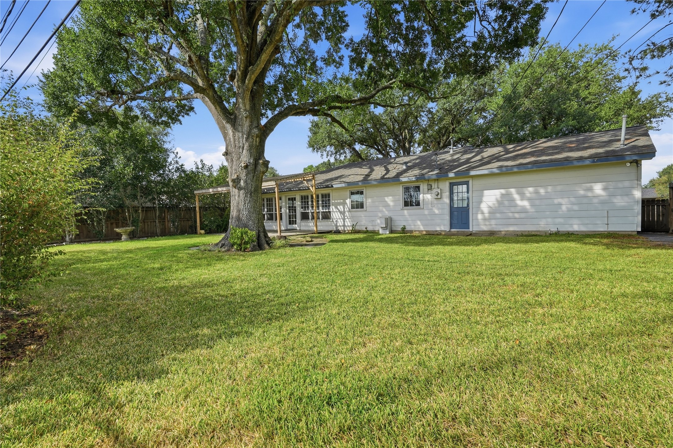 9811 Greenwillow Street Property Photo 37