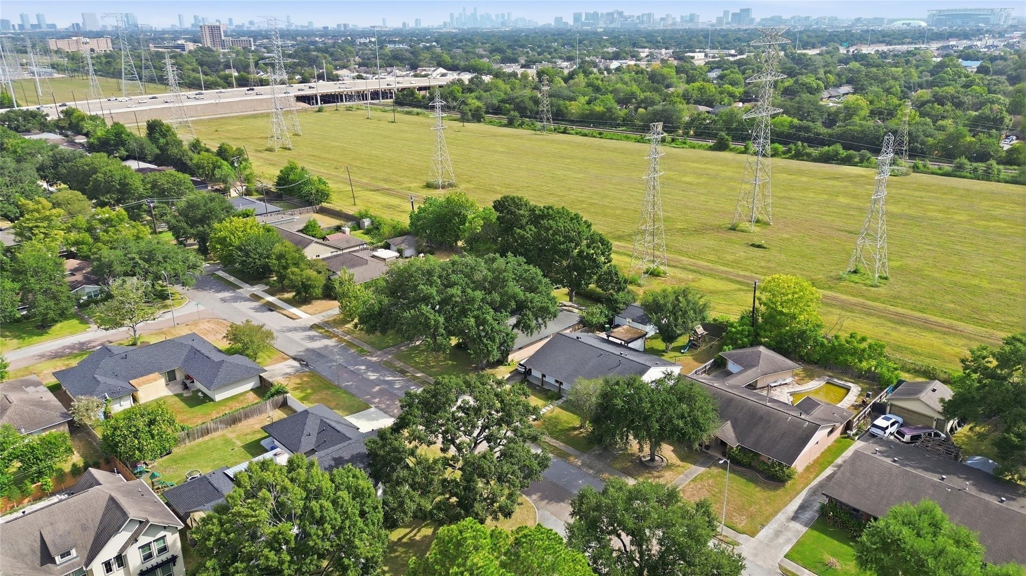 9811 Greenwillow Street, Houston Tx 77096 Property Photo 39