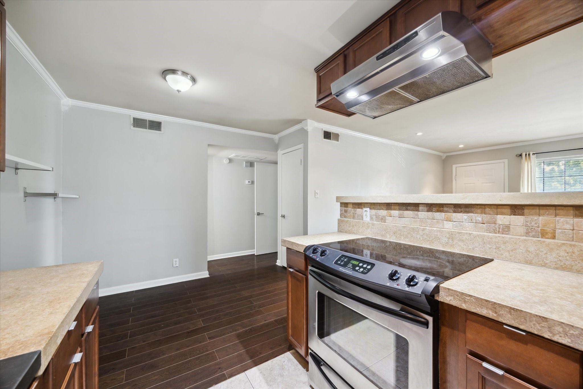 606 Marshall Street B27 Property Photo 8