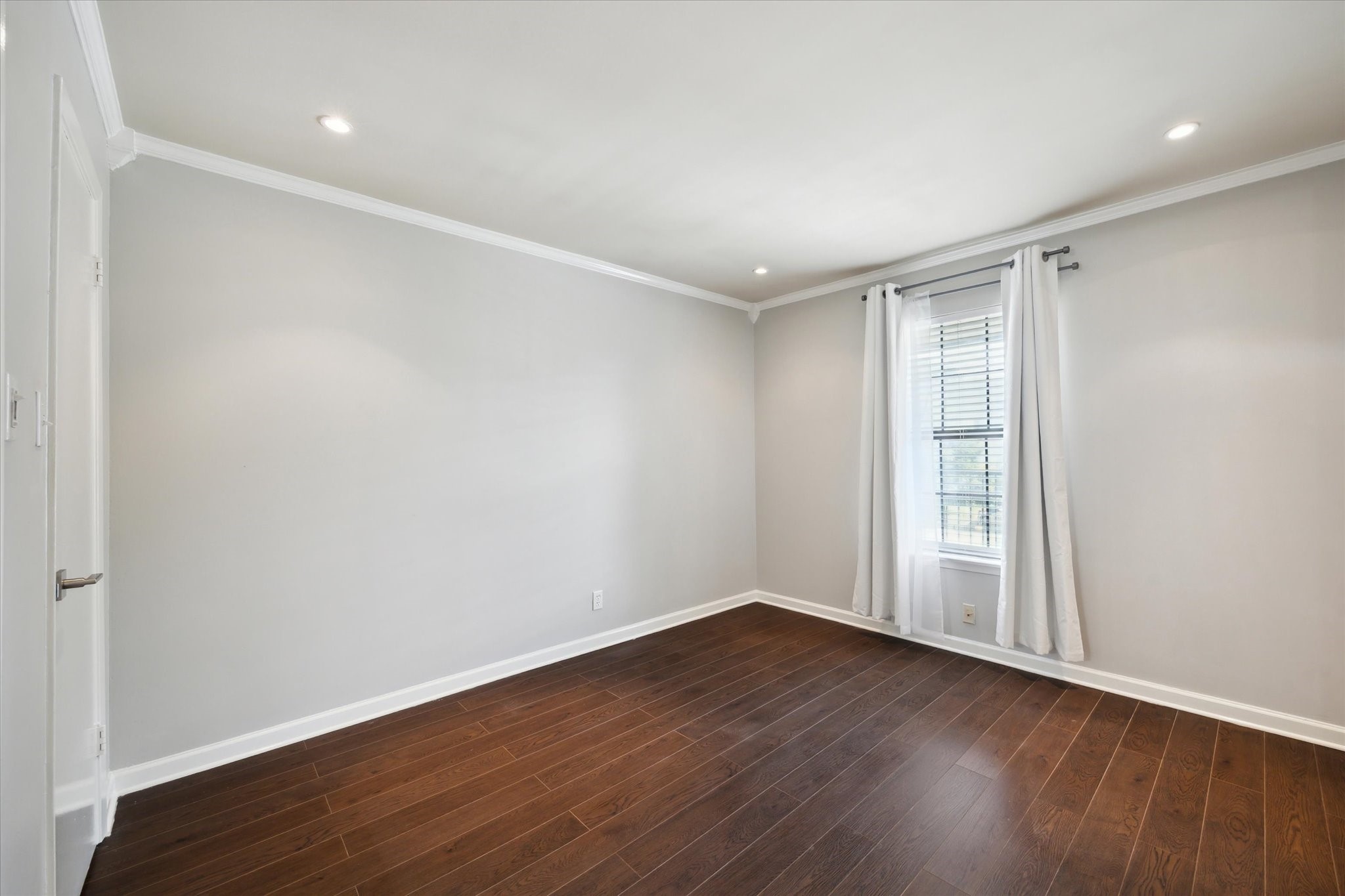 606 Marshall Street B27 Property Photo 10