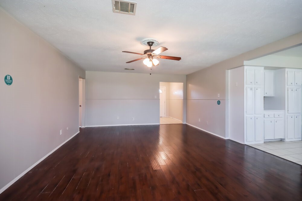 502 Hildred Avenue Property Photo 4