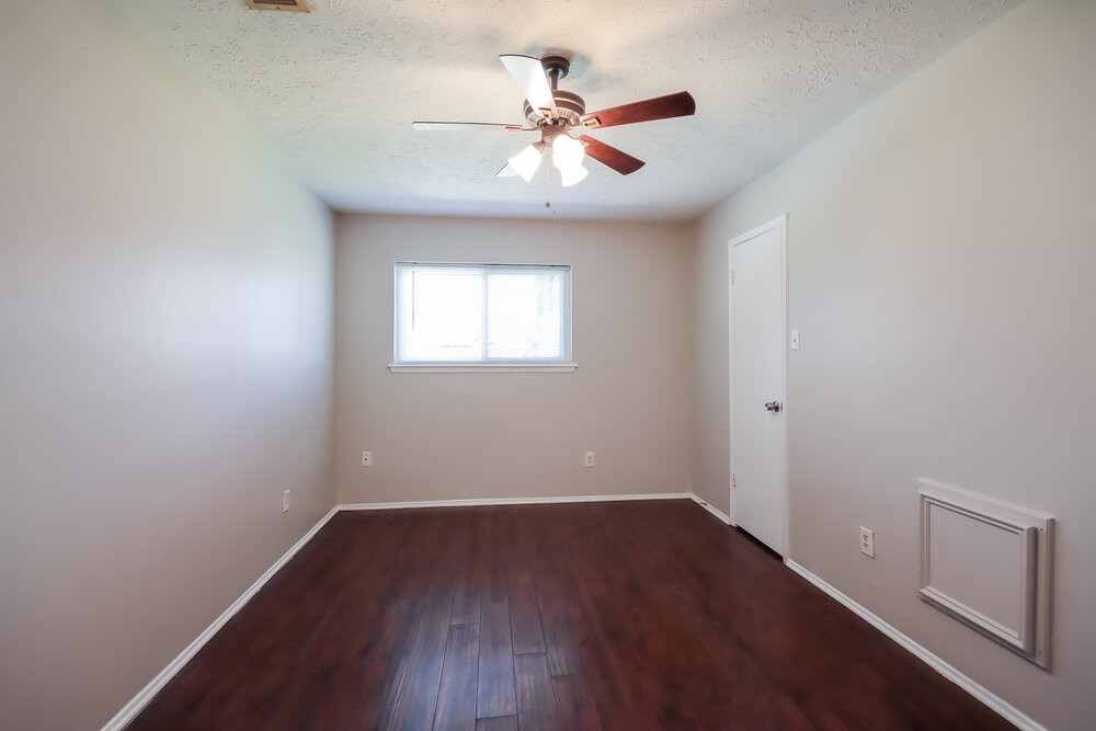 502 Hildred Avenue Property Photo 8