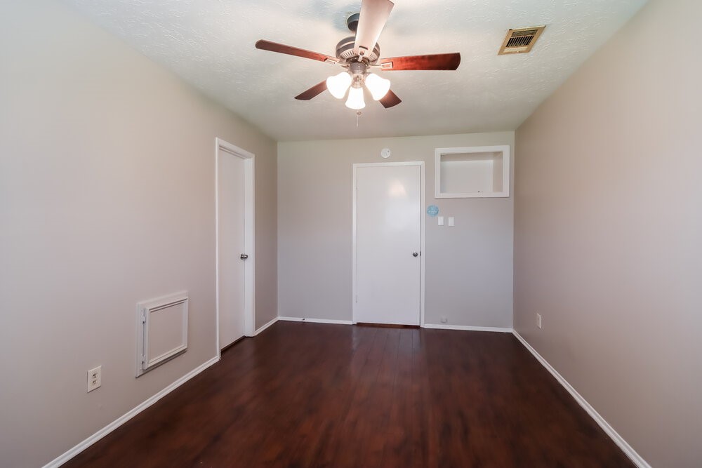502 Hildred Avenue Property Photo 9