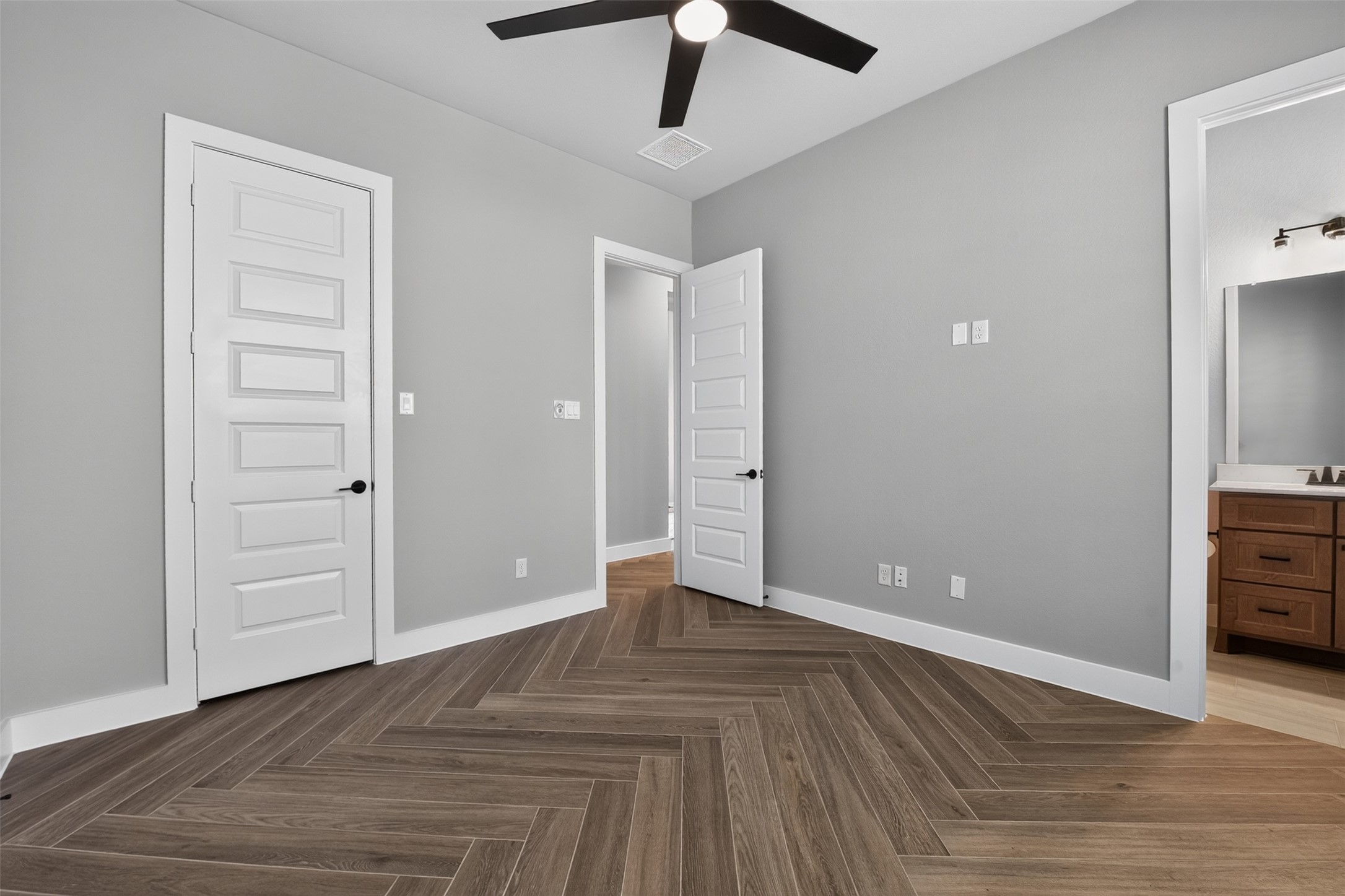 4616 Sterling Springs Dr Drive Property Photo 42