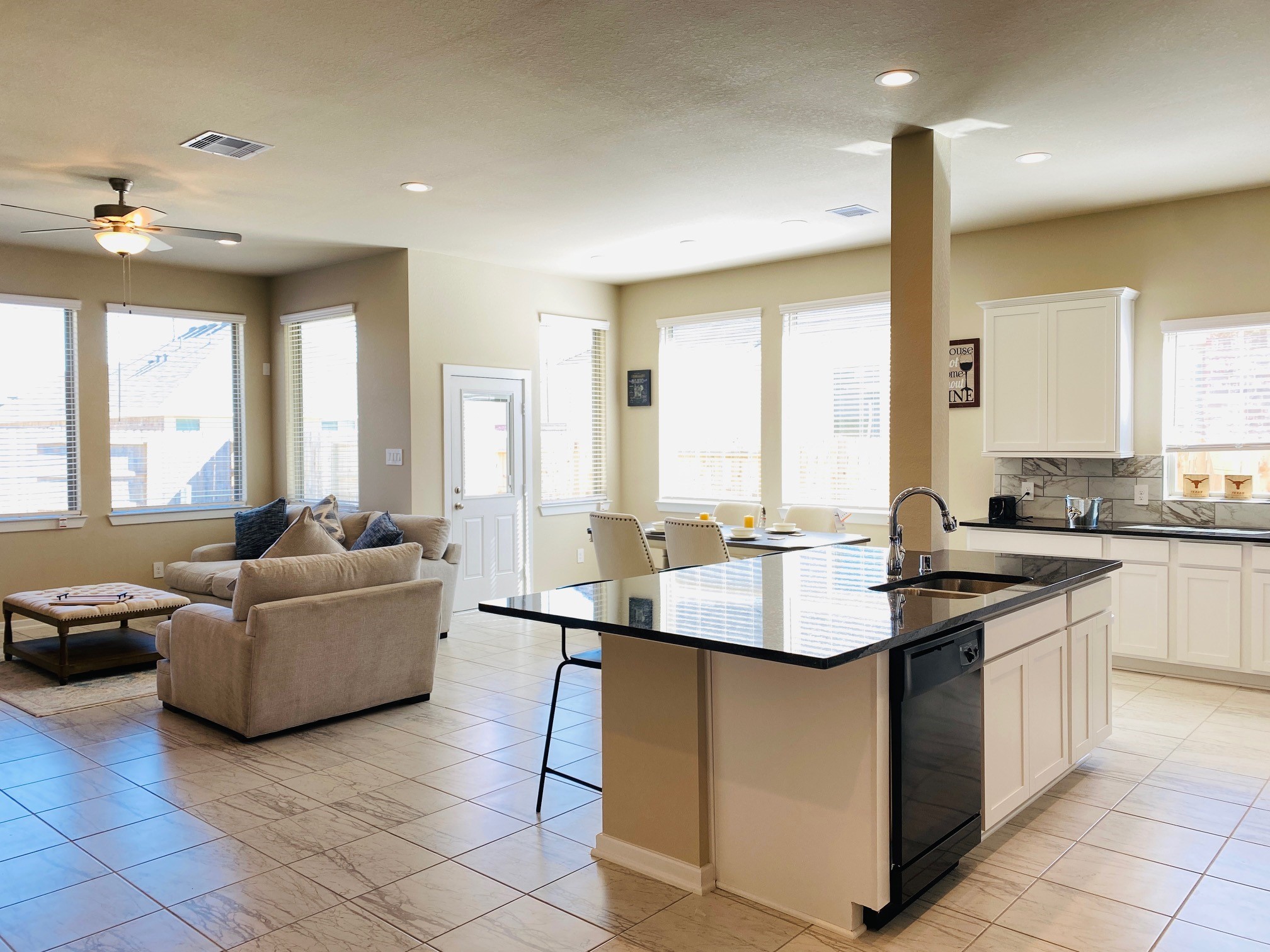 4715 Purple Fountain Drive Property Photo 4