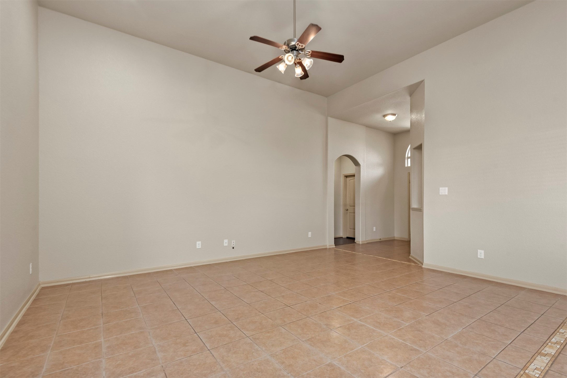 8734 Auburn Mane Drive Property Photo 11
