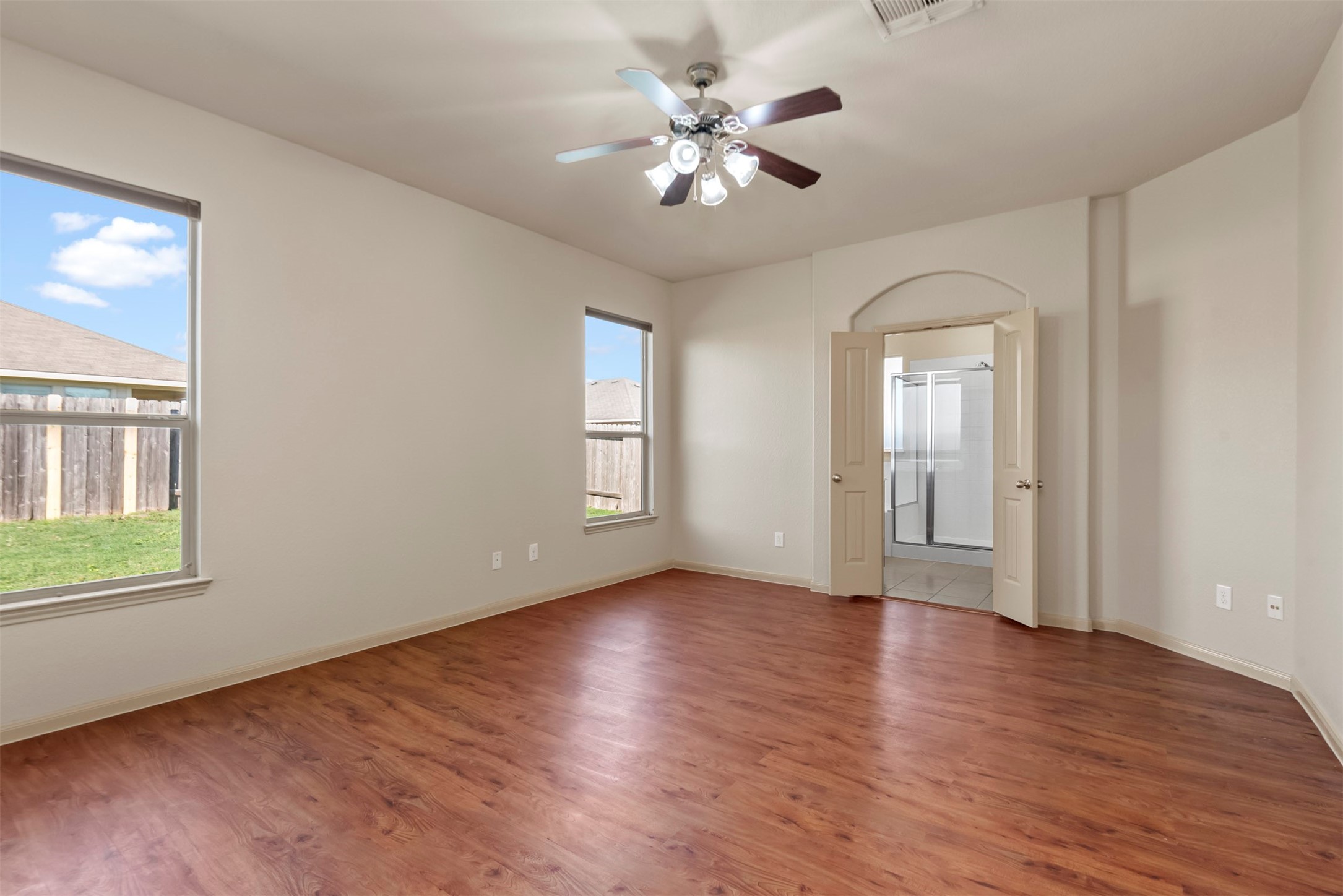 8734 Auburn Mane Drive Property Photo 14